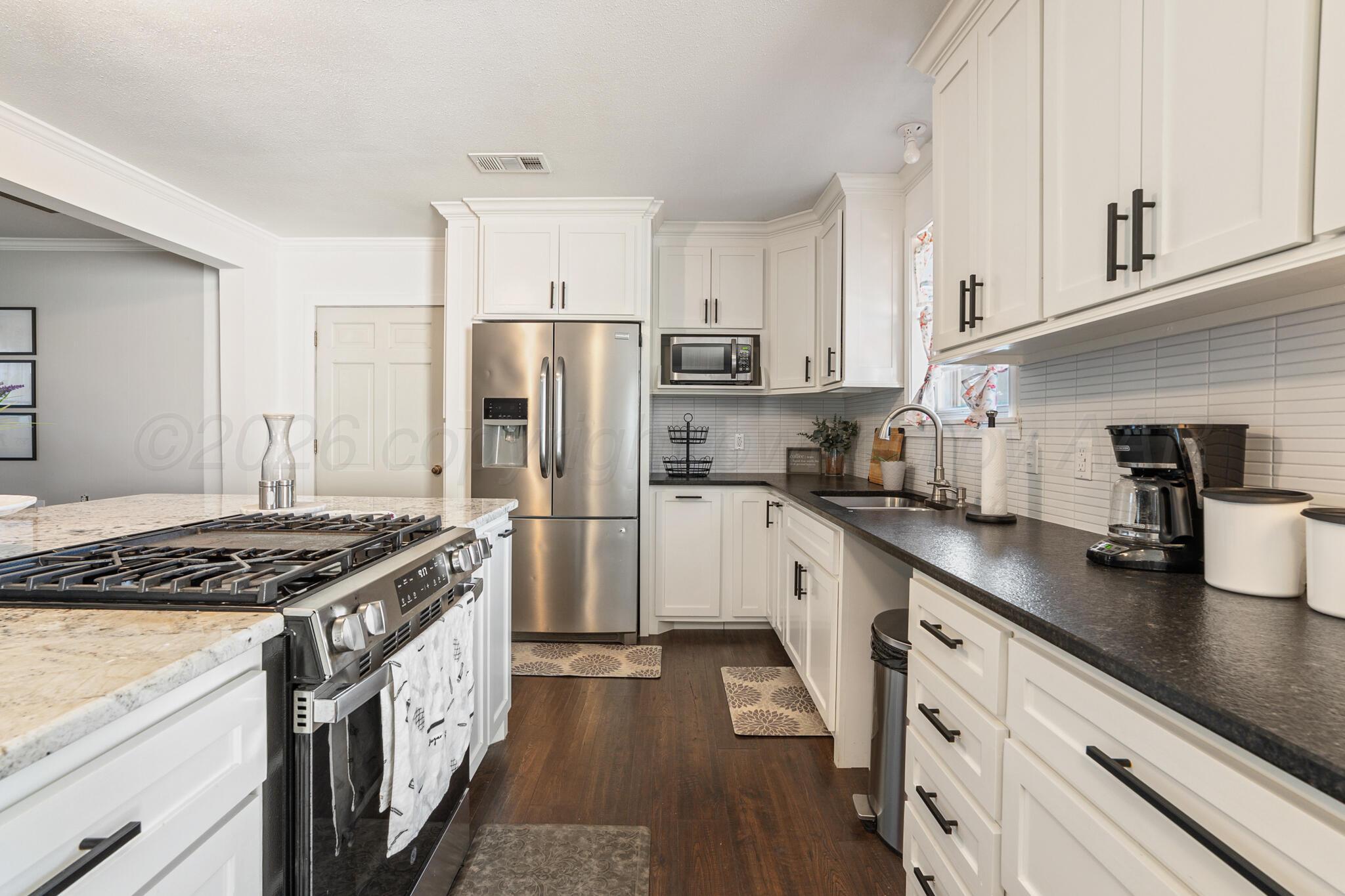 1309 E 16th Street Property Photo 10