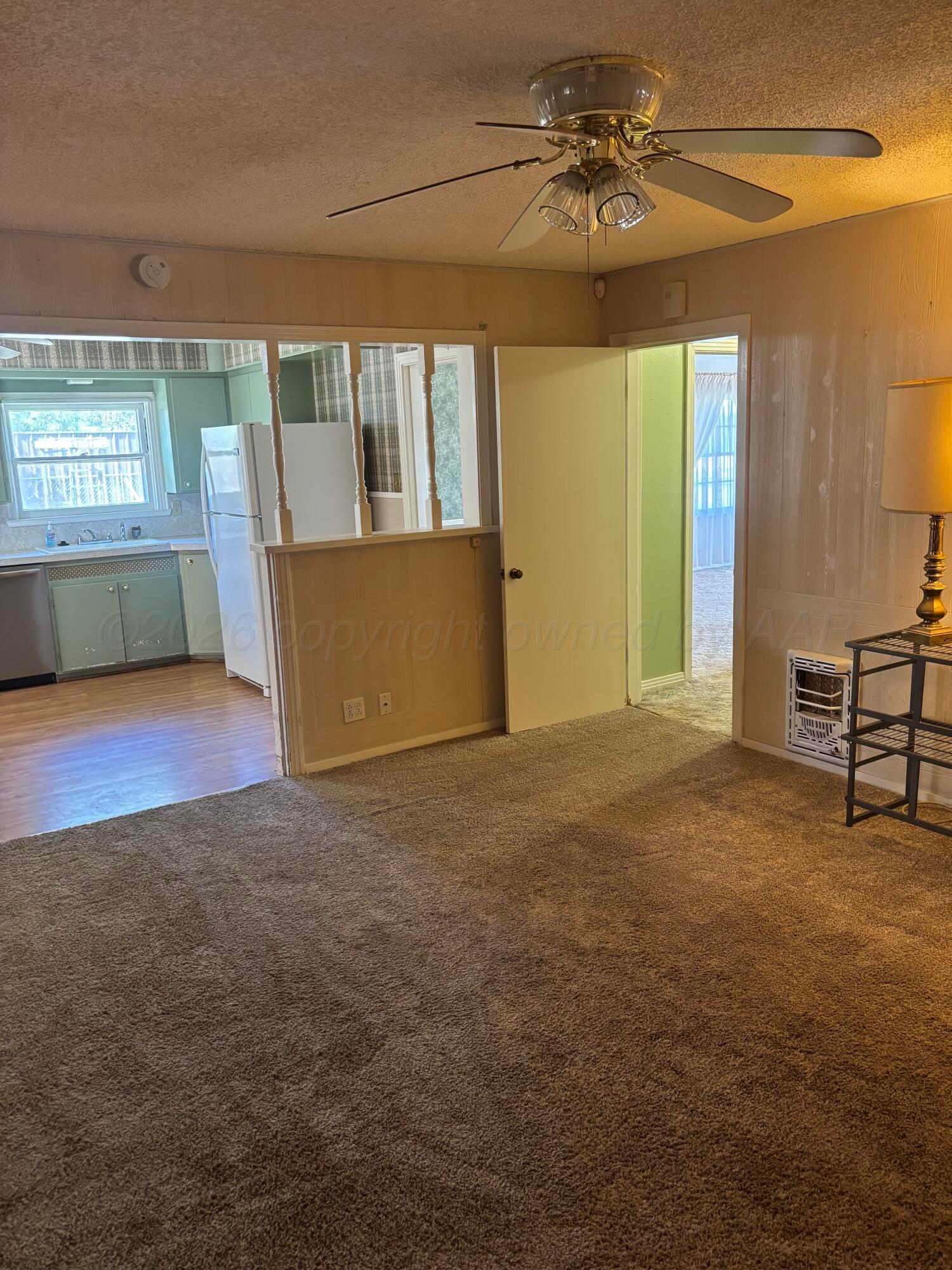 606 Ne Avenue C Property Photo 11