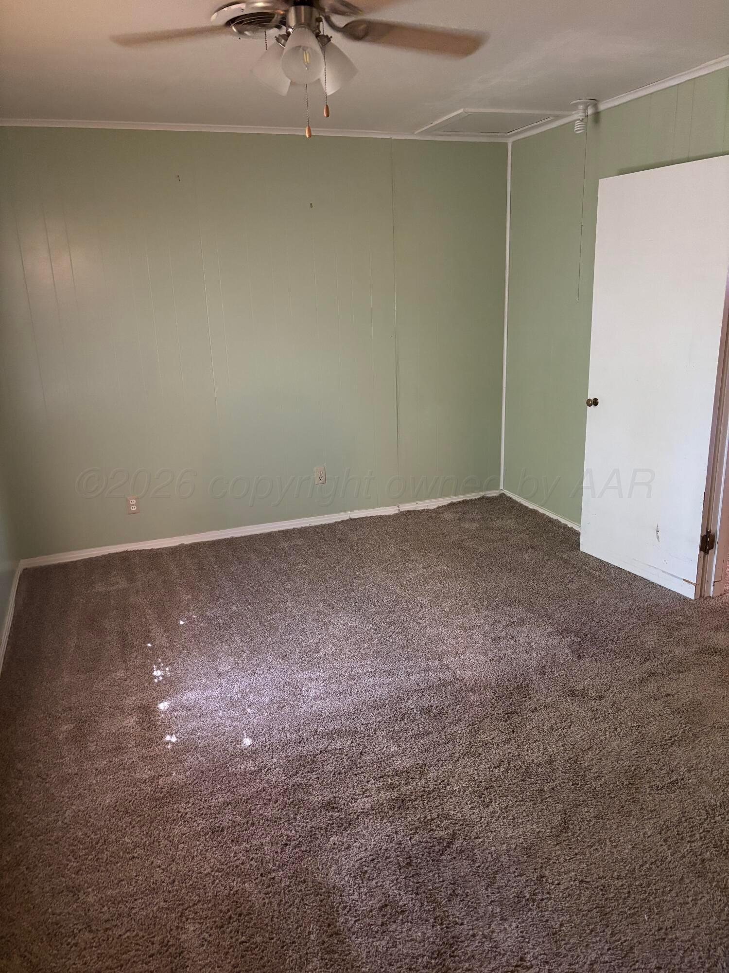 606 Ne Avenue C Property Photo 12