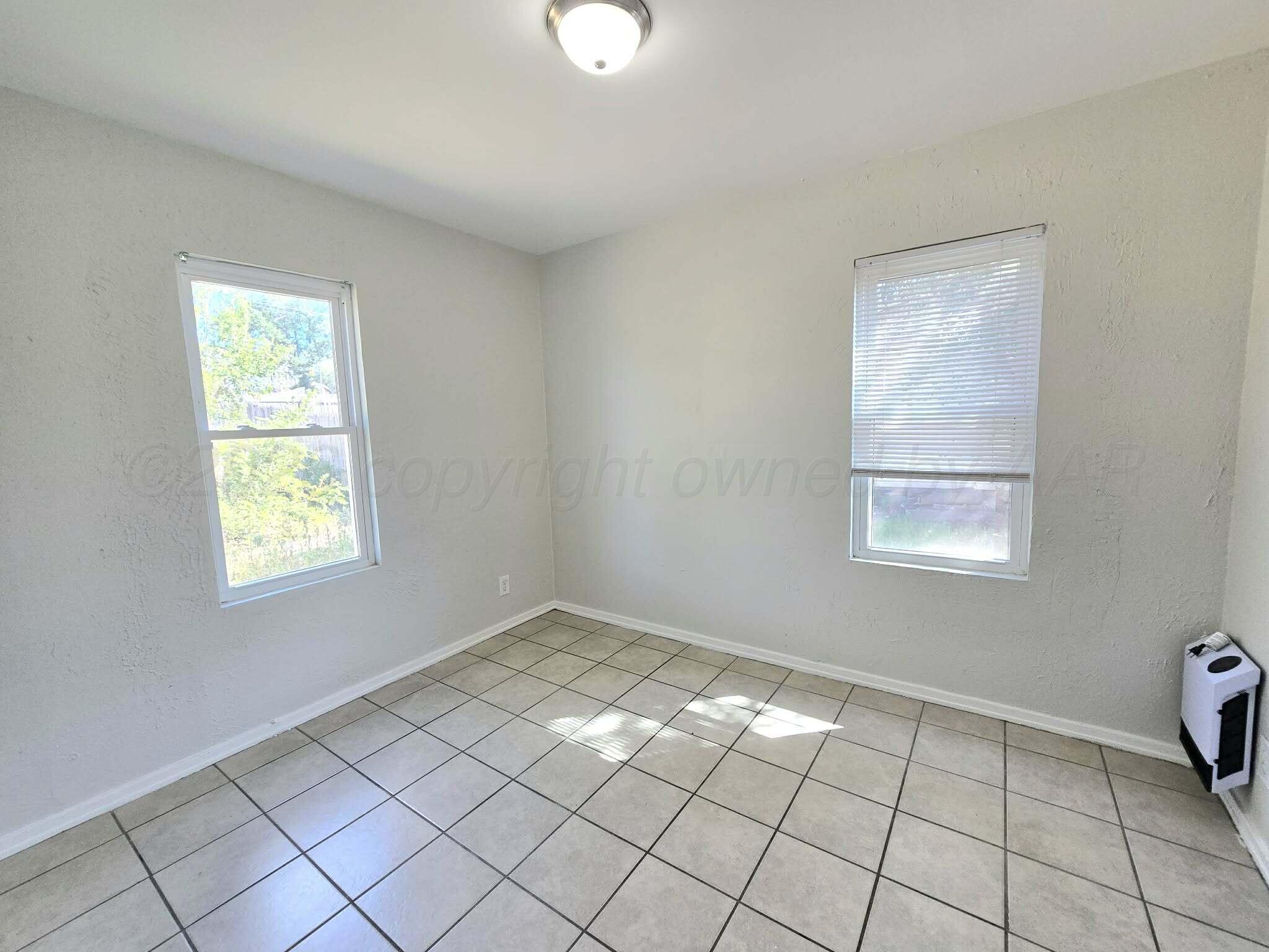 1808 Magnolia Property Photo 3