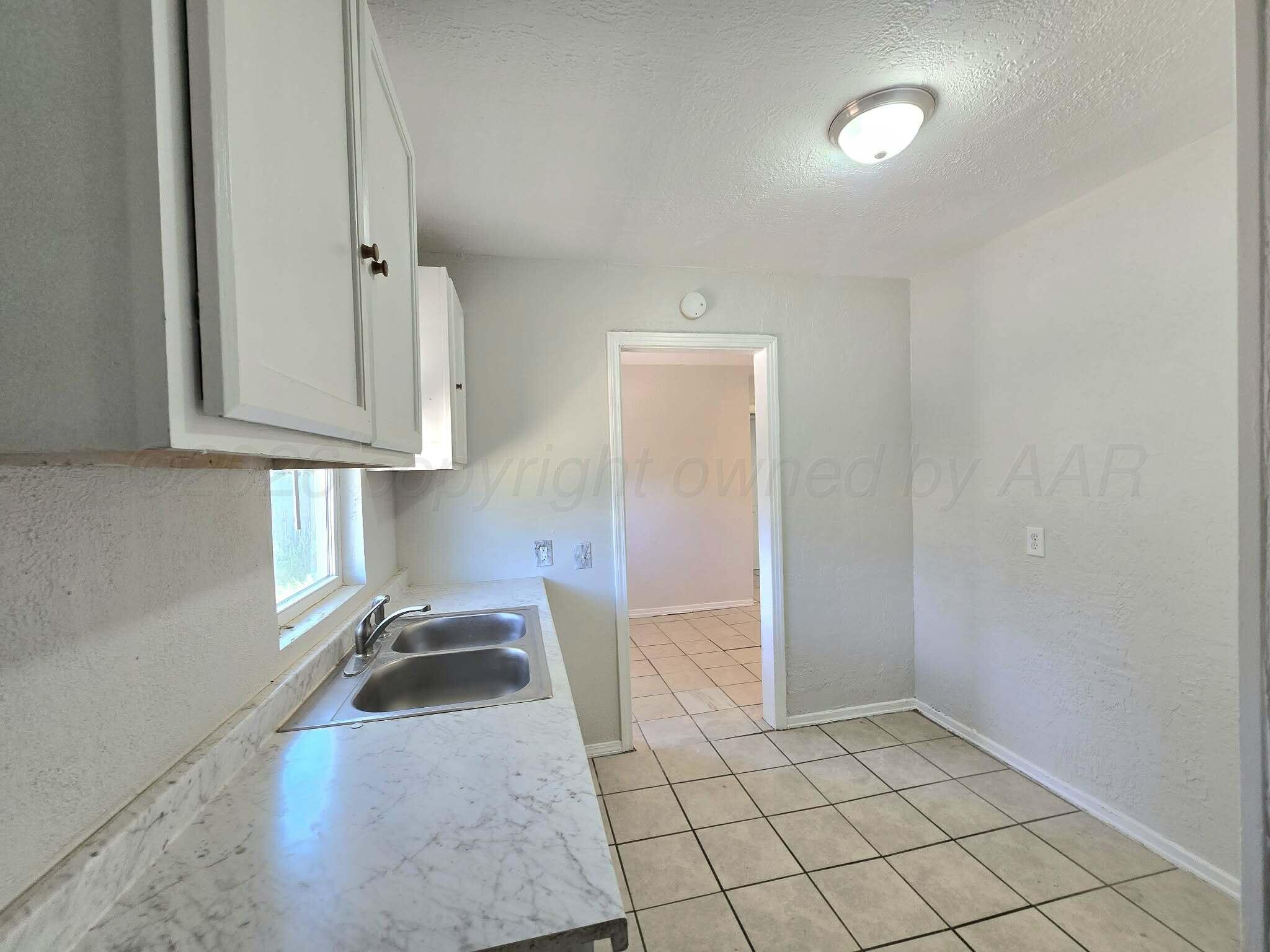 1808 Magnolia Property Photo 4