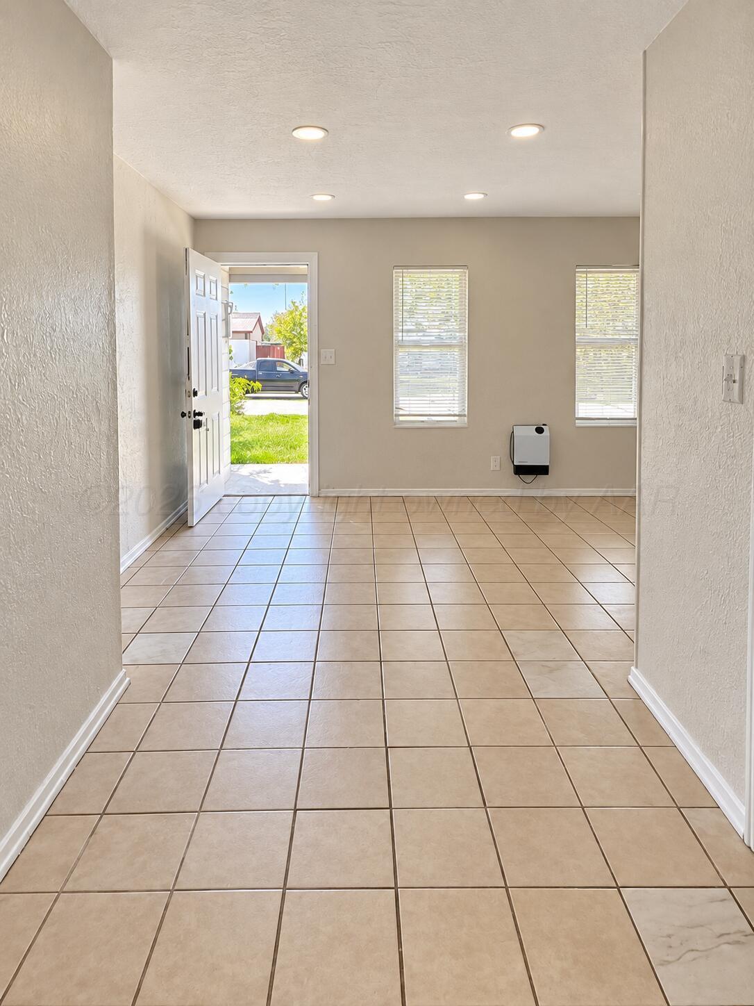1808 Magnolia Property Photo 7