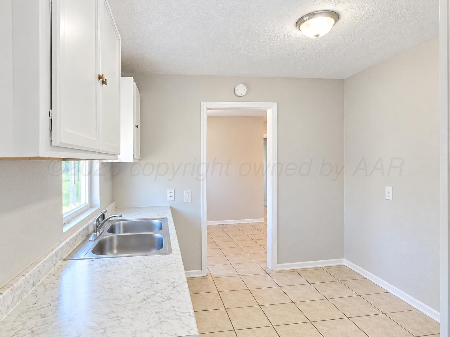 1808 Magnolia Property Photo 9