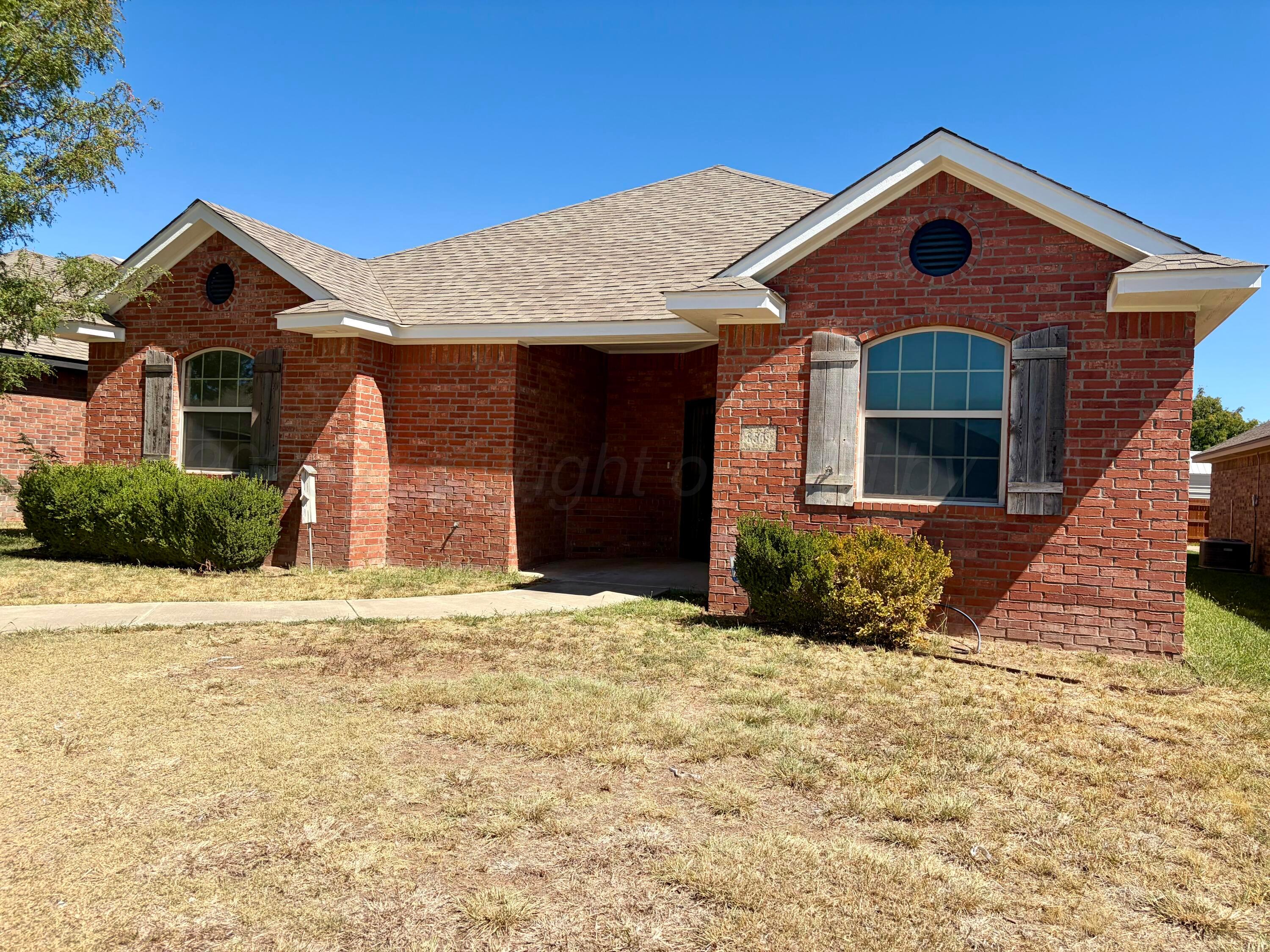 8509 Barstow Drive Property Photo 2