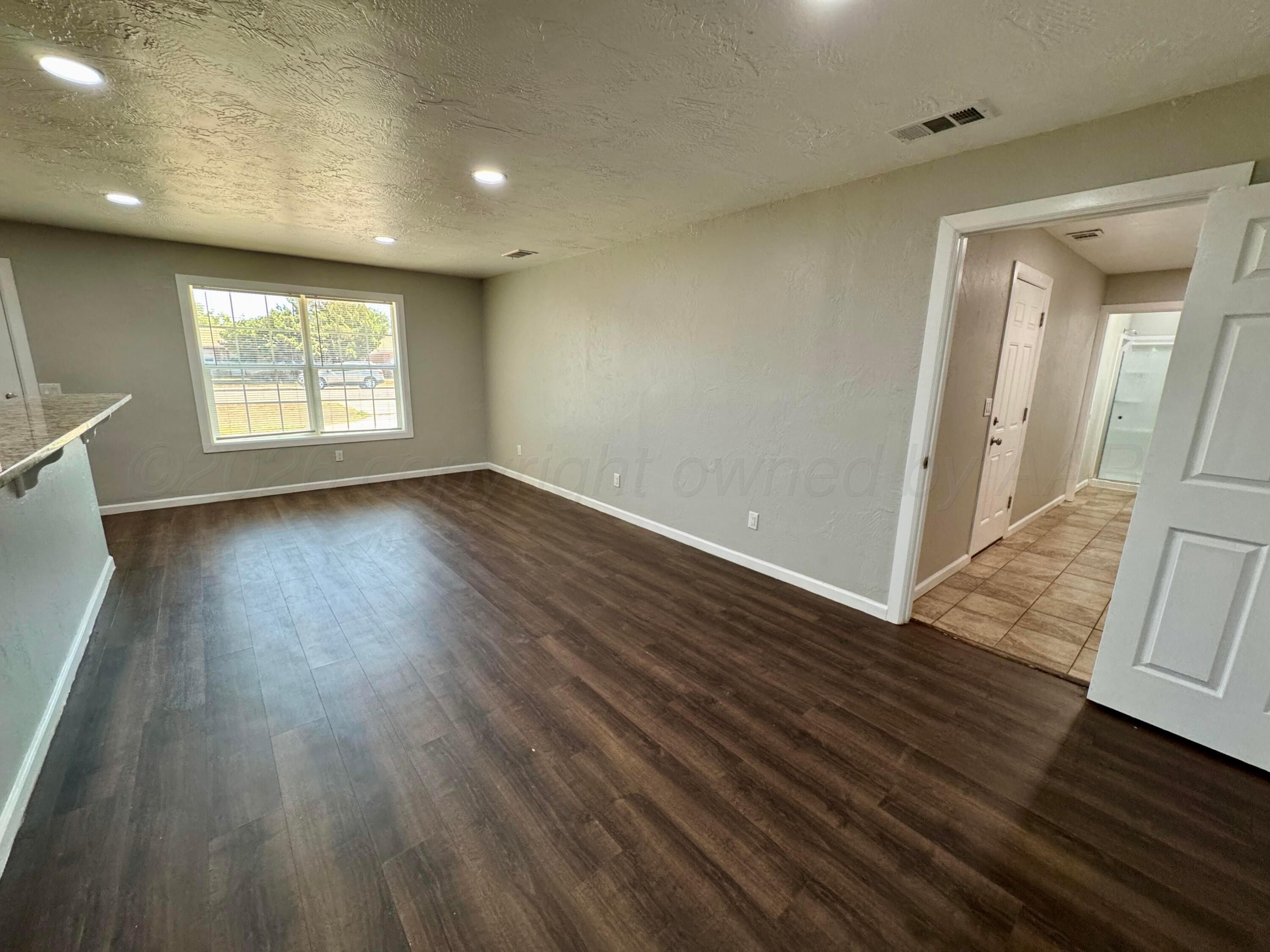 709 Cherokee Drive Property Photo 3