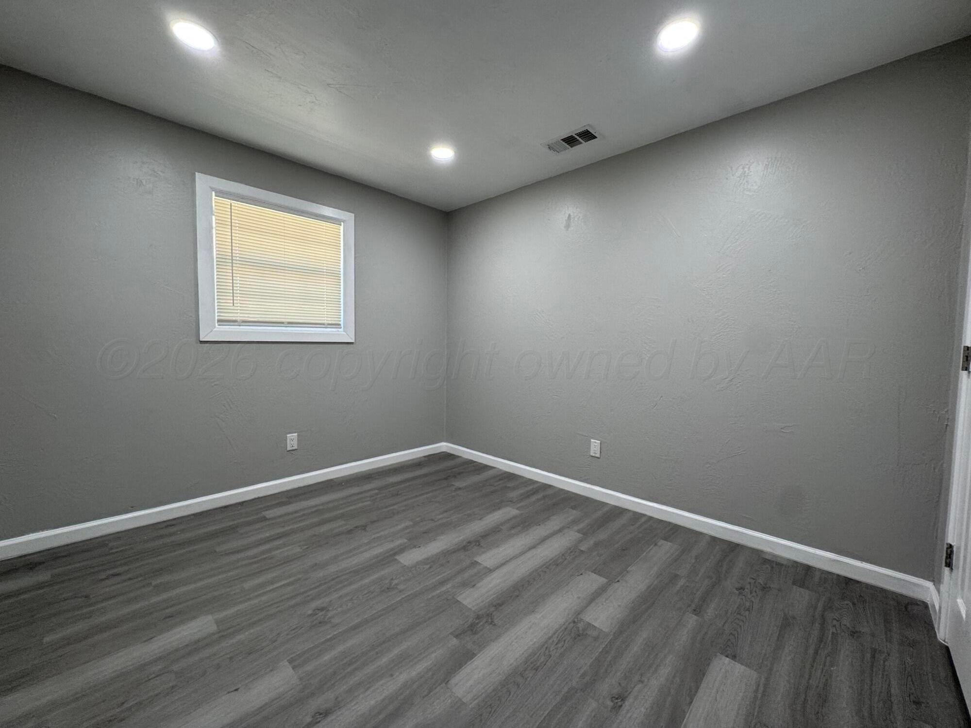 709 Cherokee Drive Property Photo 7