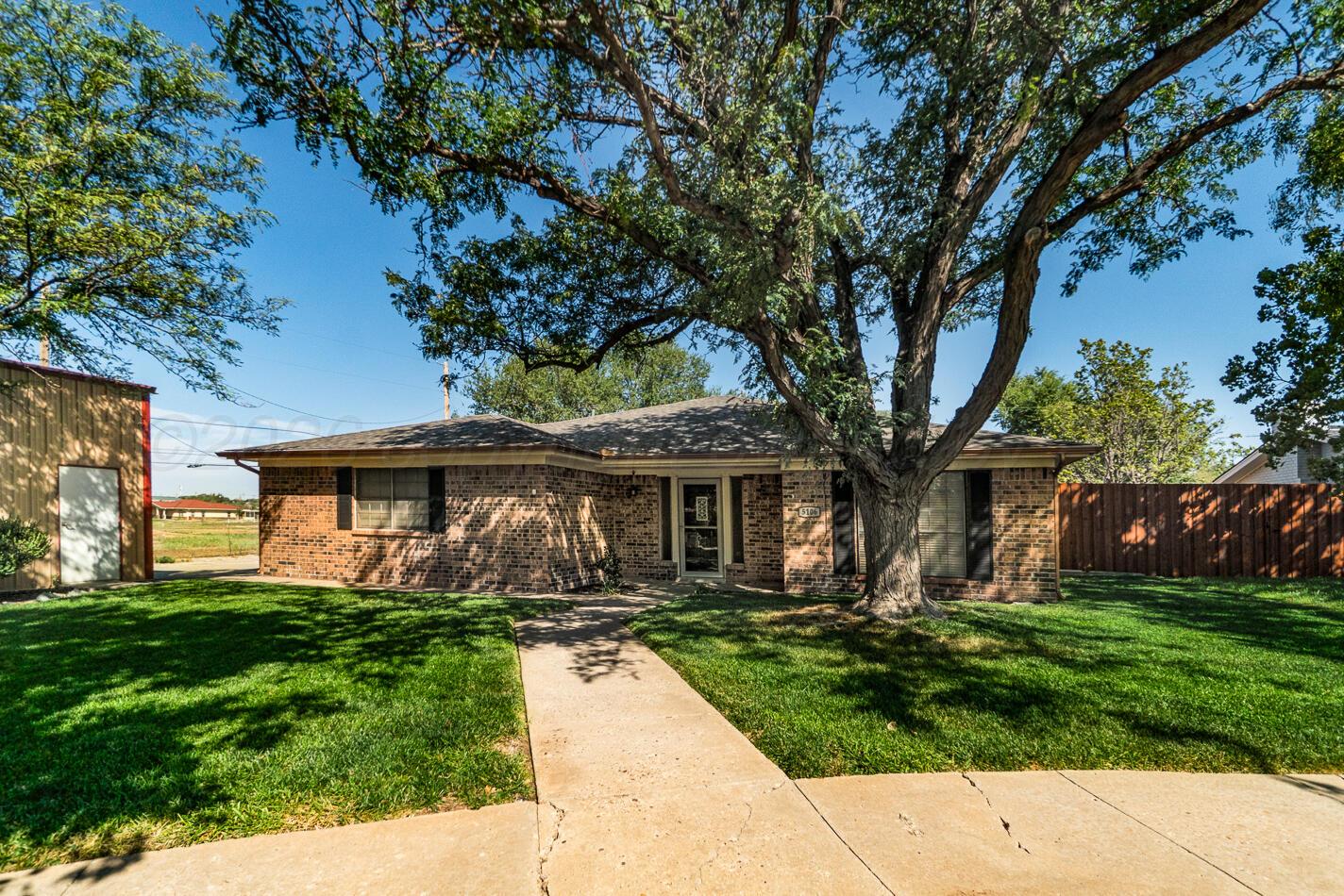 5106 Black Oak Drive Property Photo 1