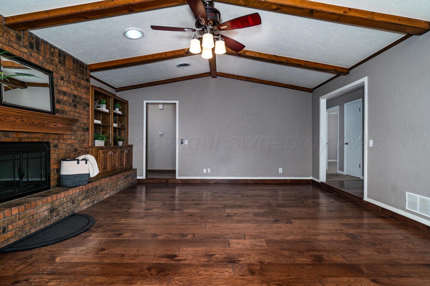 5106 Black Oak Drive Property Photo 7