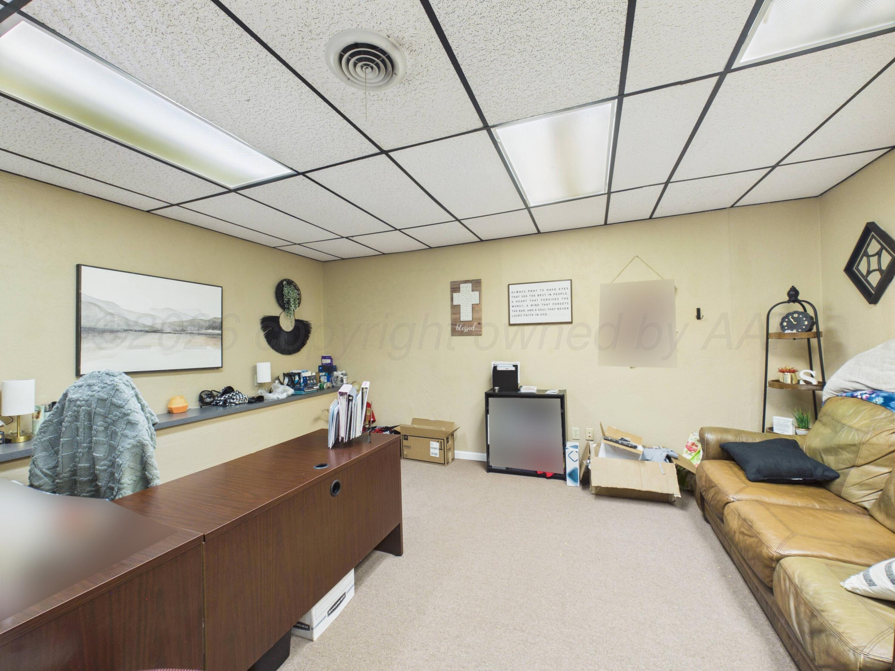 2217/2218 Perryton Parkway Property Photo 13
