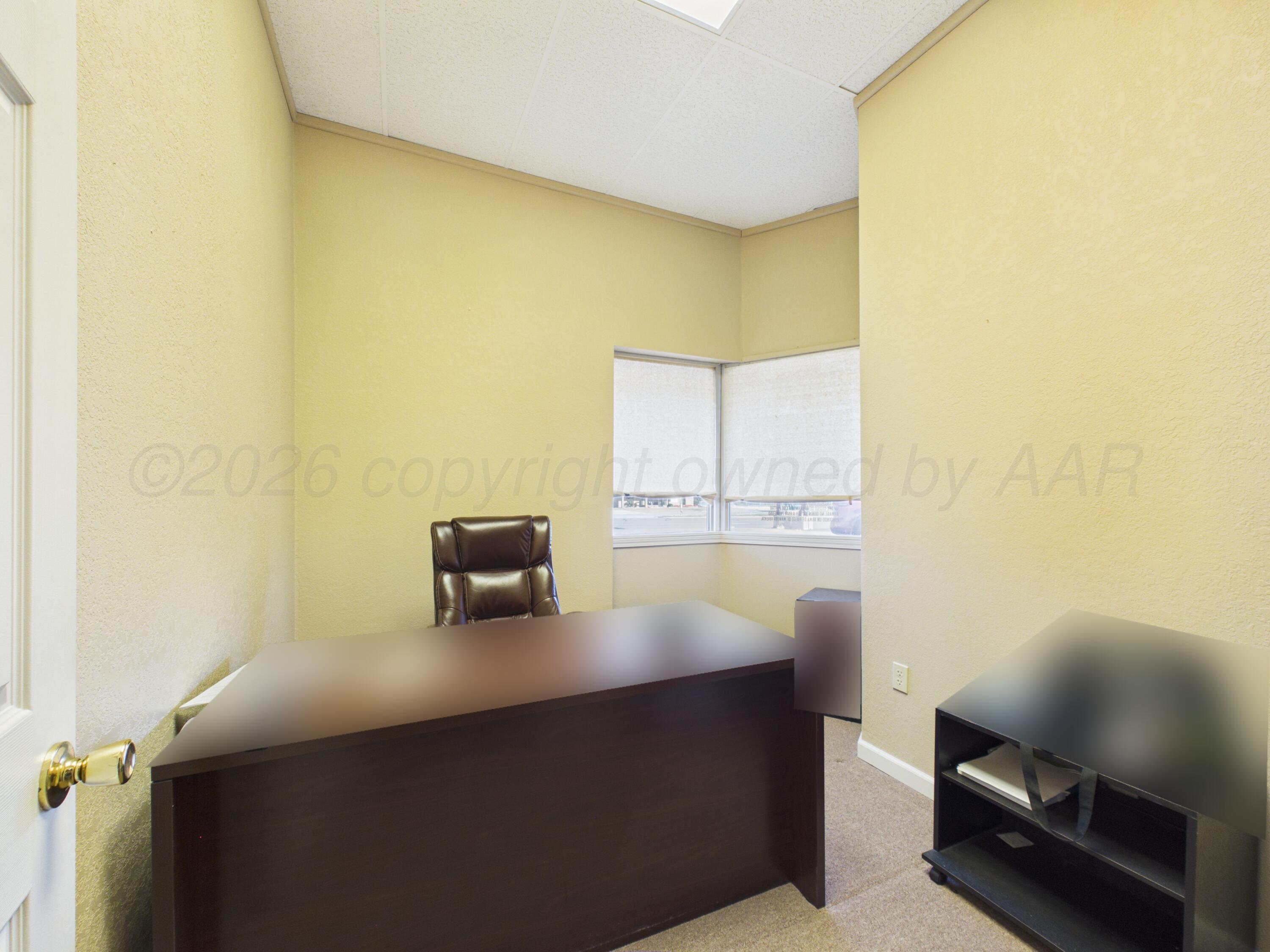 2217/2218 Perryton Parkway Property Photo 15