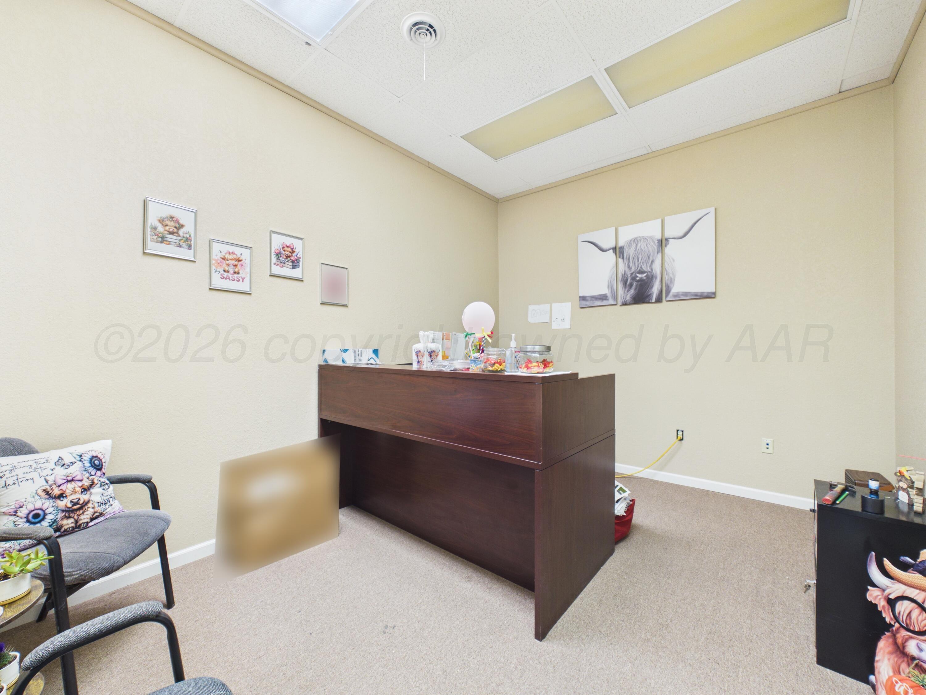 2217/2218 Perryton Parkway Property Photo 17