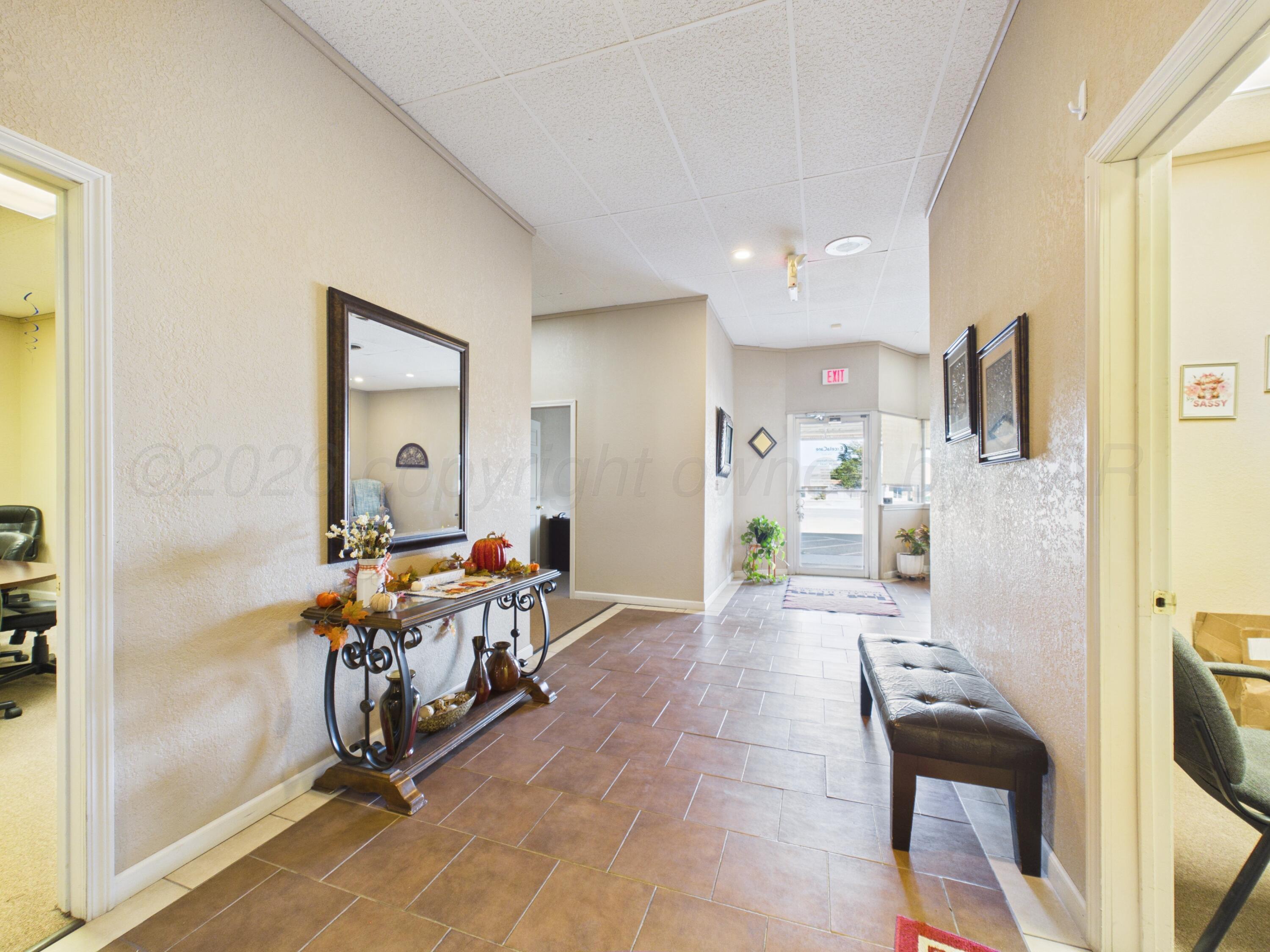 2217/2218 Perryton Parkway Property Photo 25