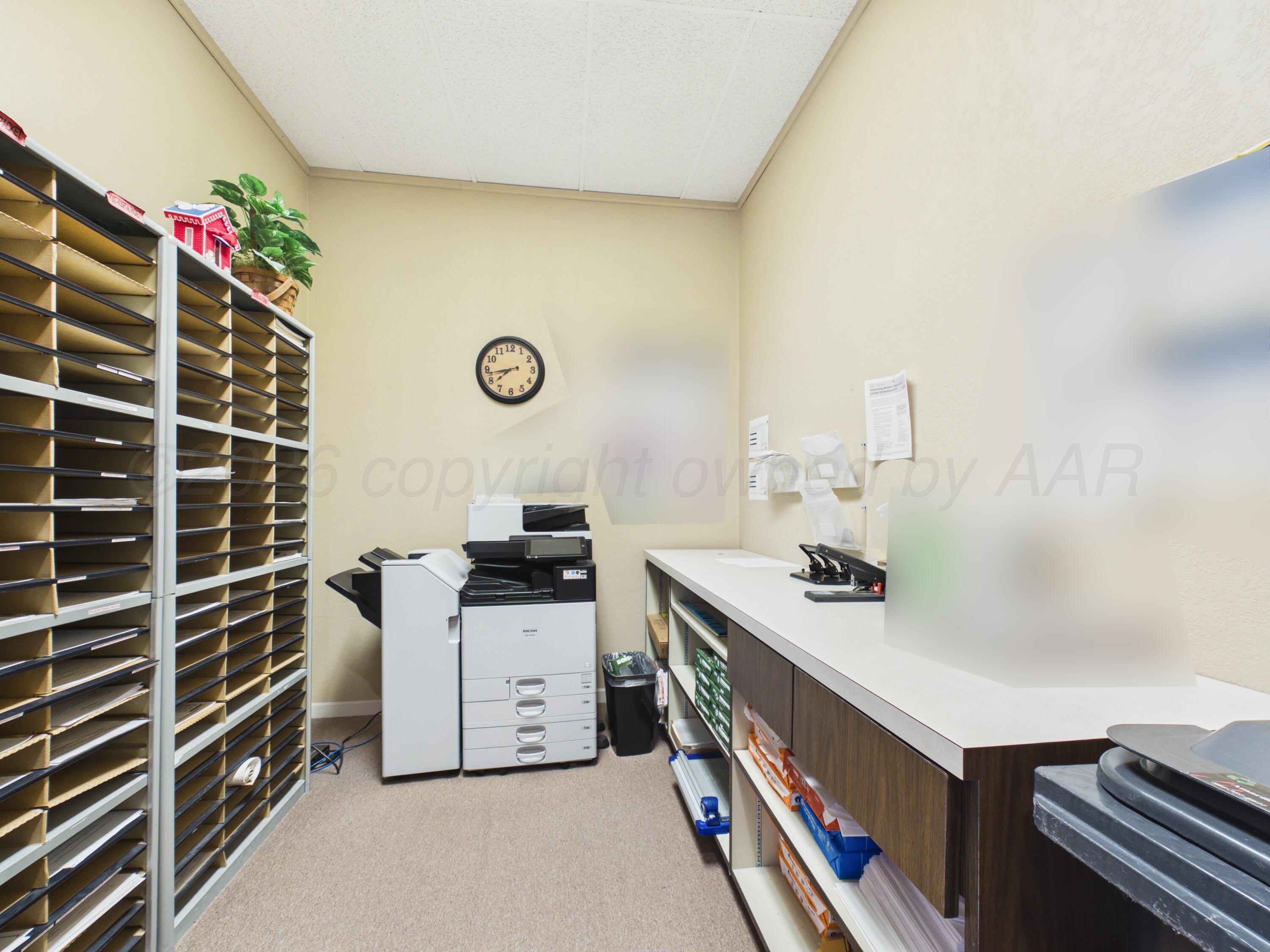 2217/2218 Perryton Parkway Property Photo 32