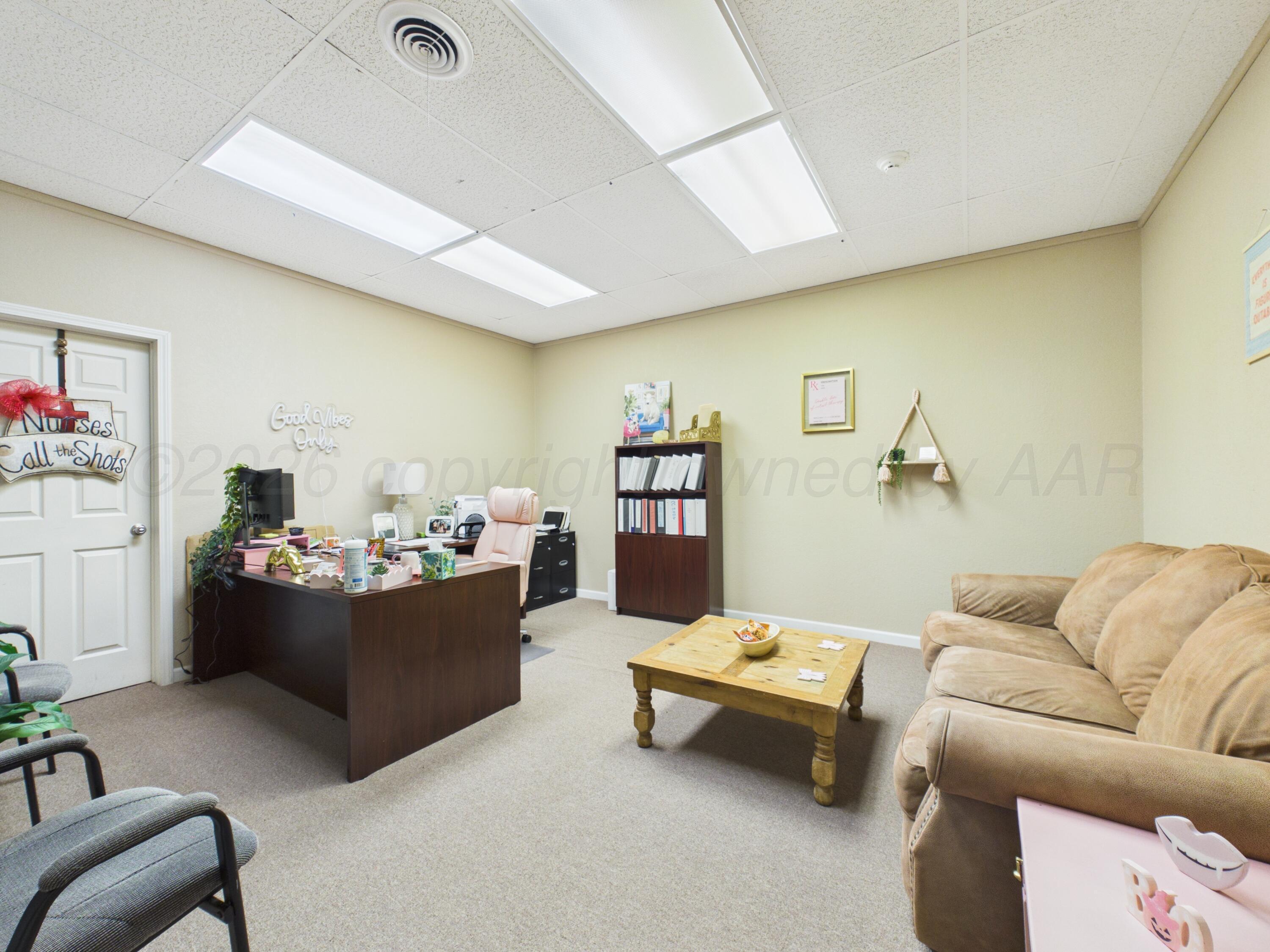 2217/2218 Perryton Parkway Property Photo 37