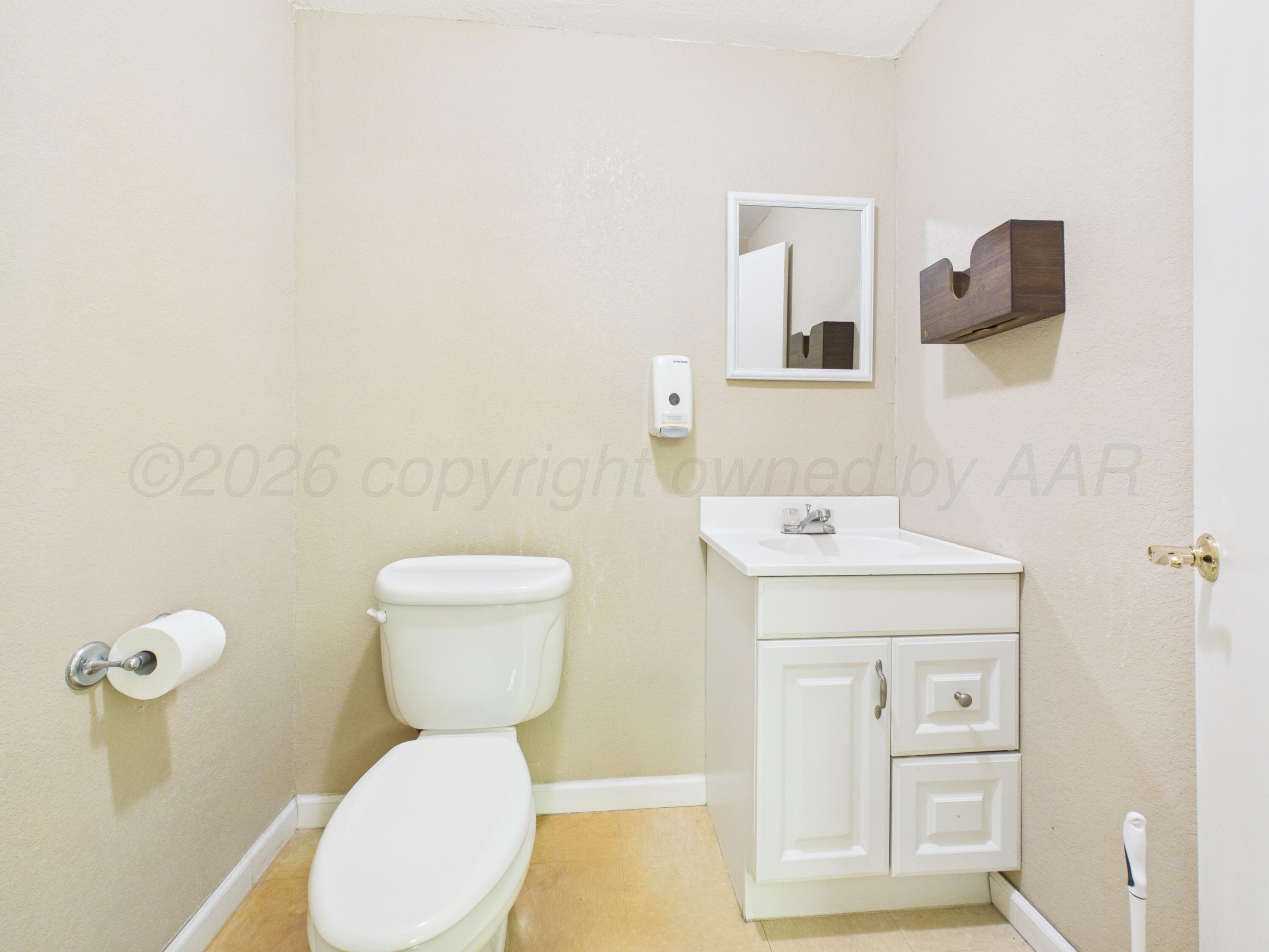 2217/2218 Perryton Parkway Property Photo 45
