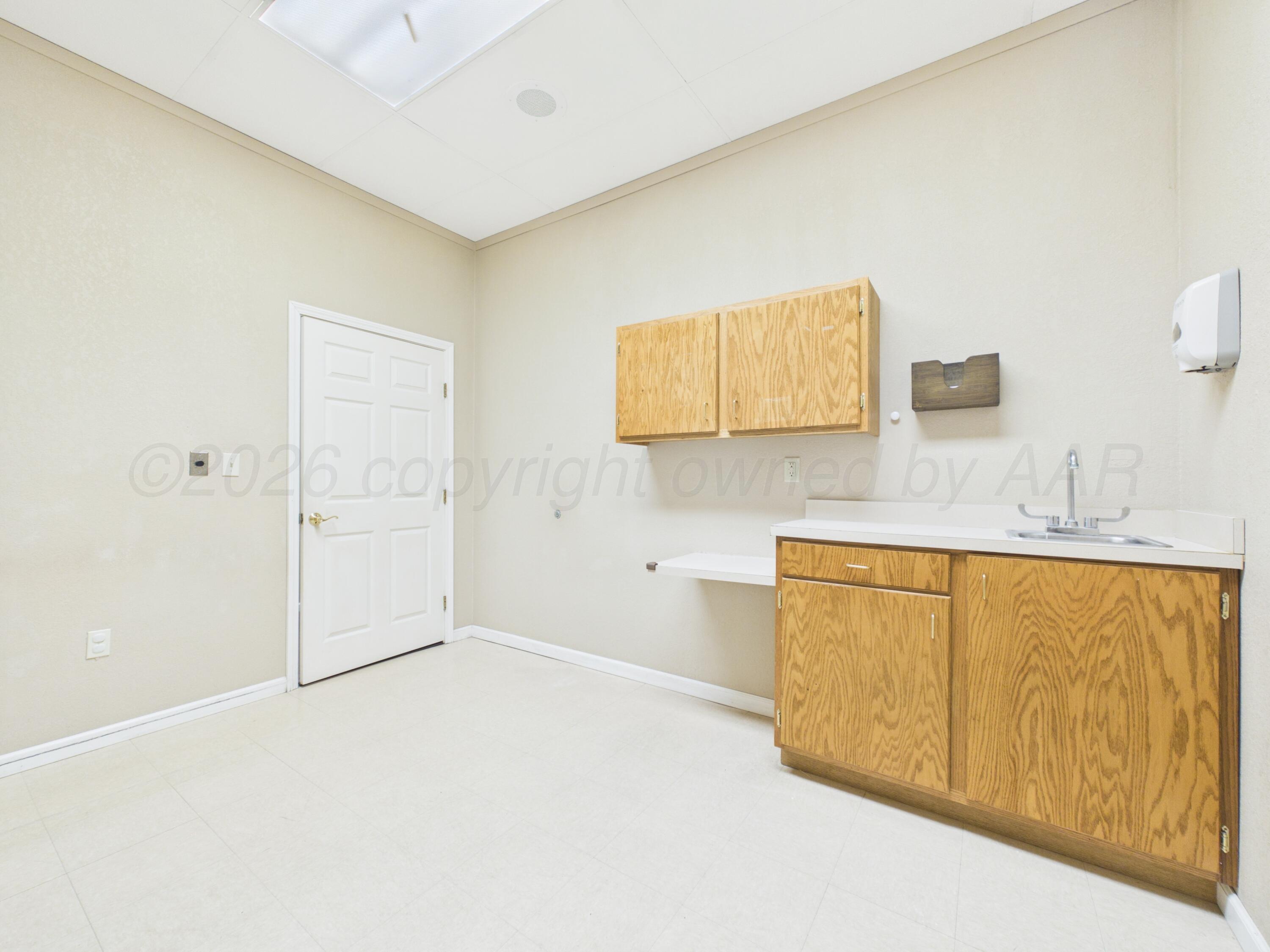 2217/2218 Perryton Parkway Property Photo 68