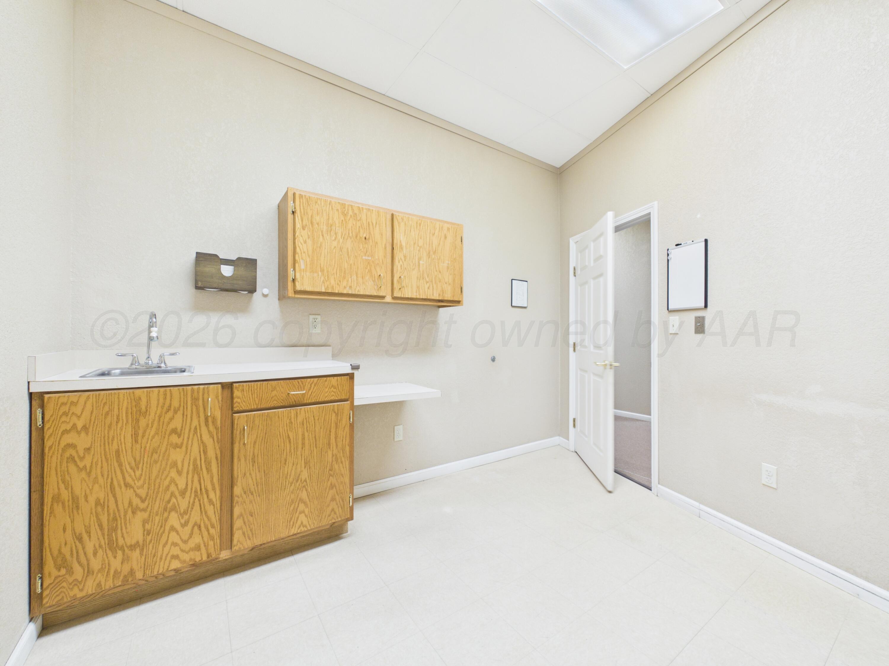 2217/2218 Perryton Parkway Property Photo 73
