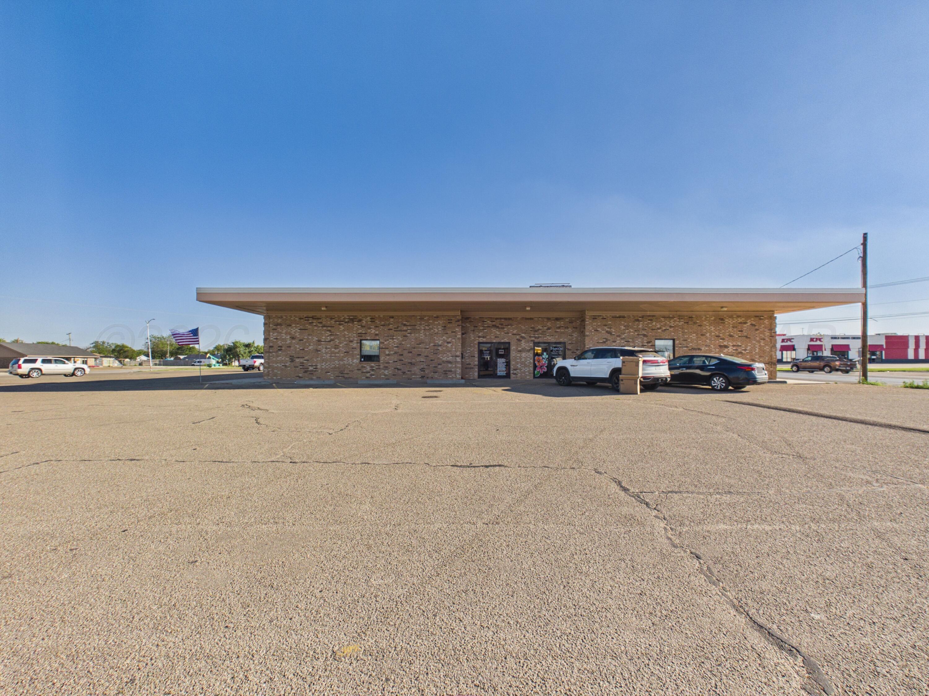 2217/2218 Perryton Parkway Property Photo 96