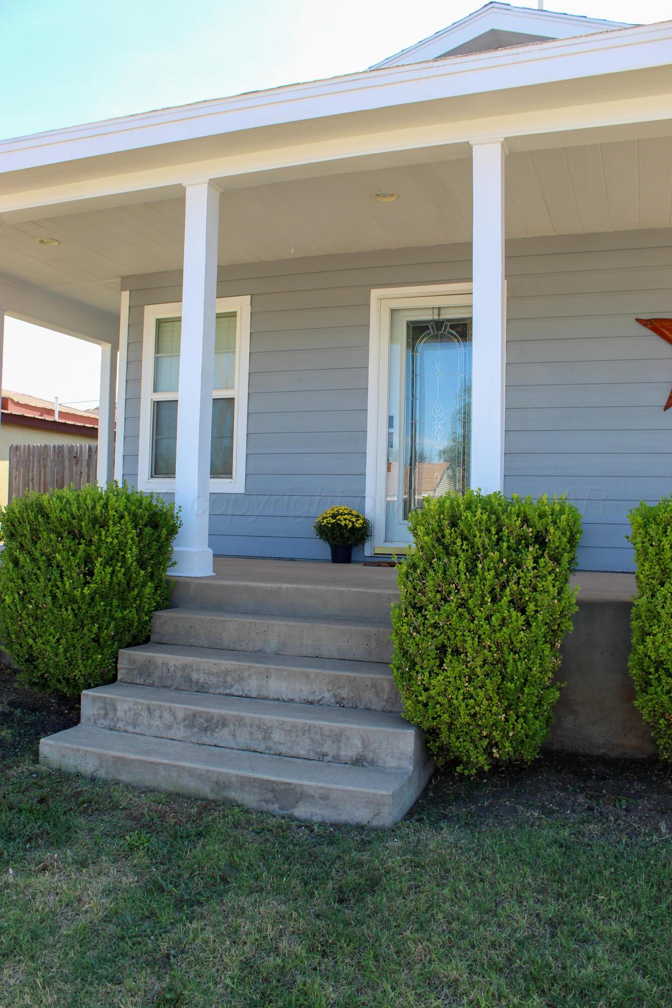 931 Elmore Street Property Photo 6