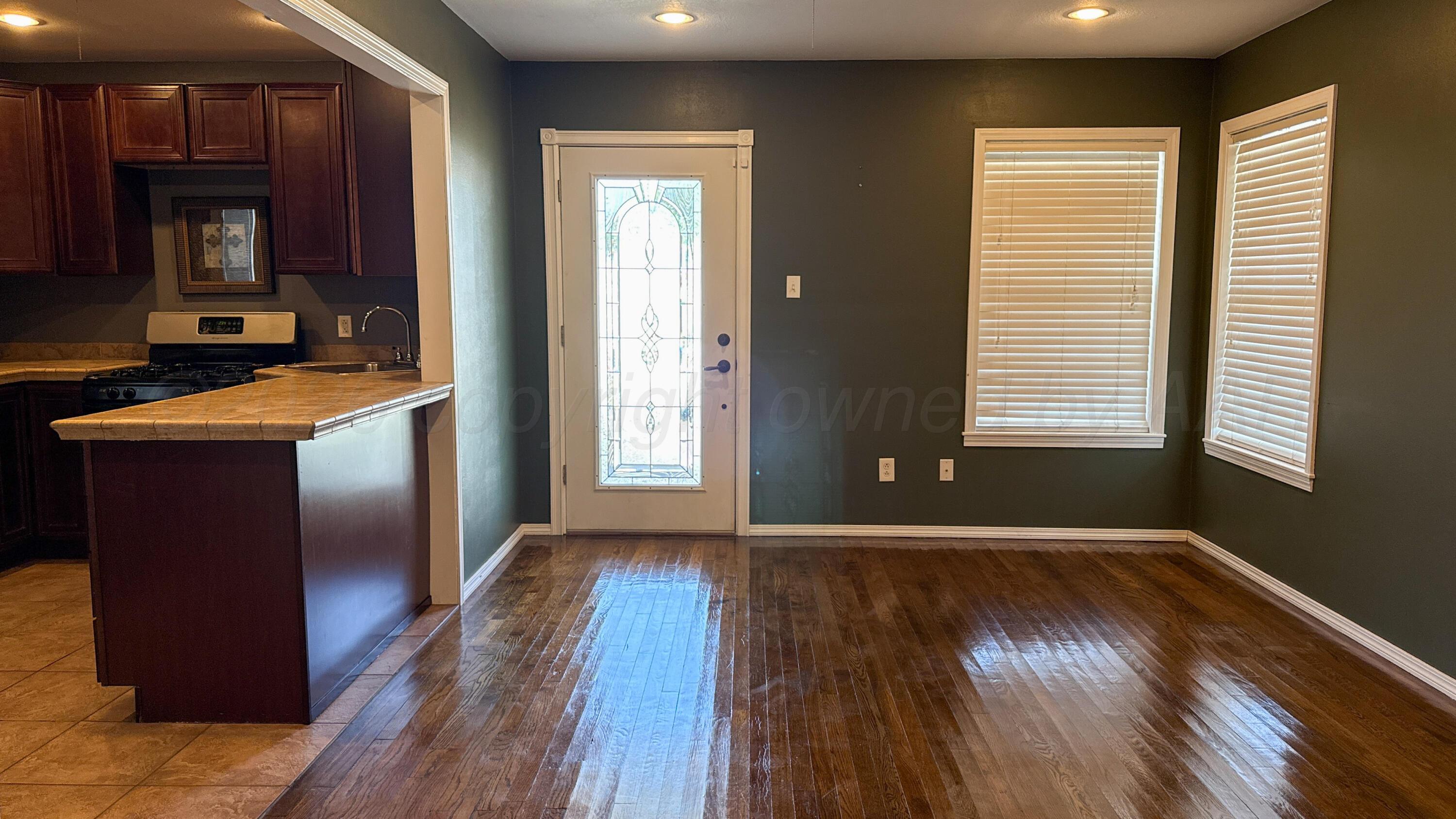 931 Elmore Street Property Photo 9