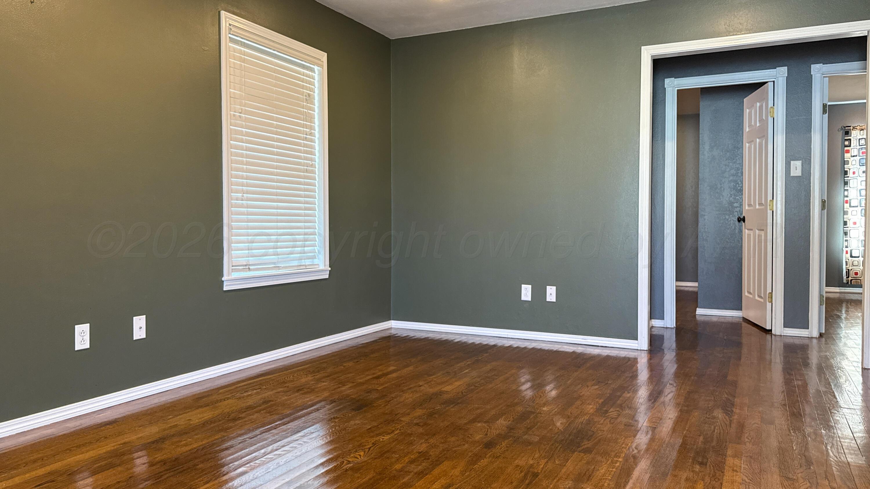 931 Elmore Street Property Photo 11