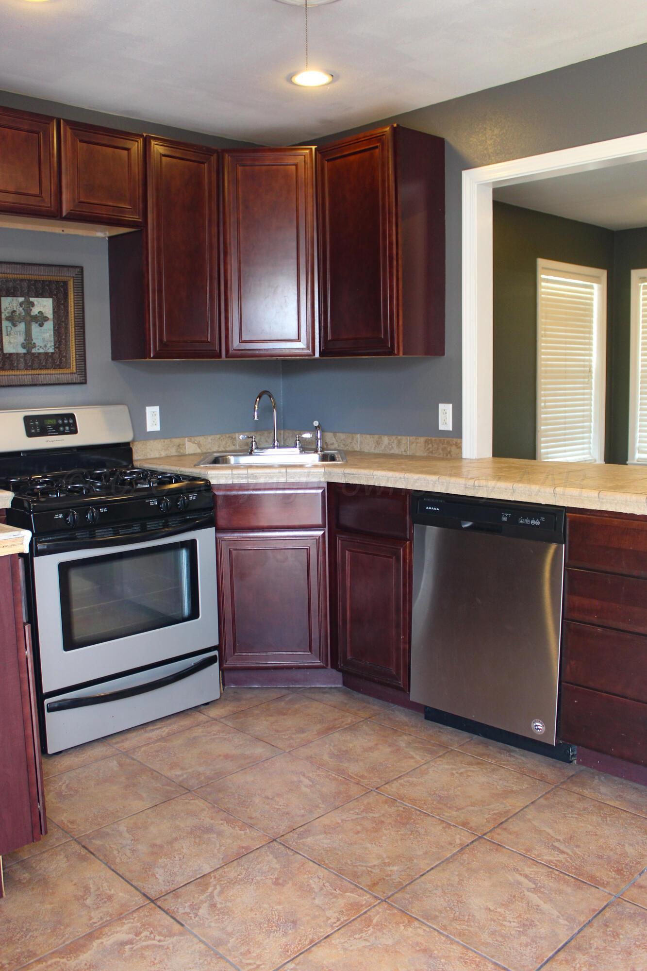 931 Elmore Street Property Photo 14
