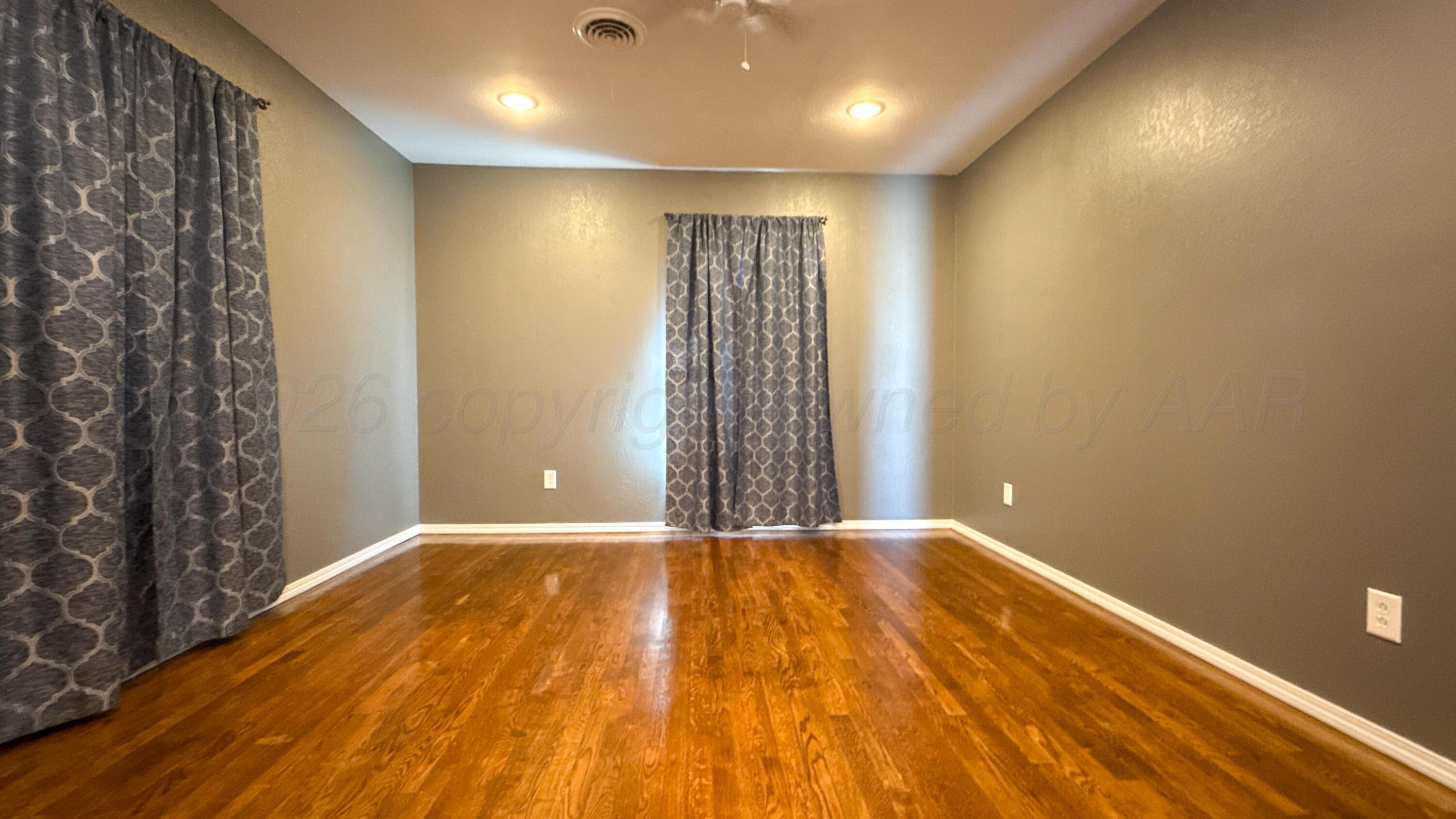931 Elmore Street Property Photo 17