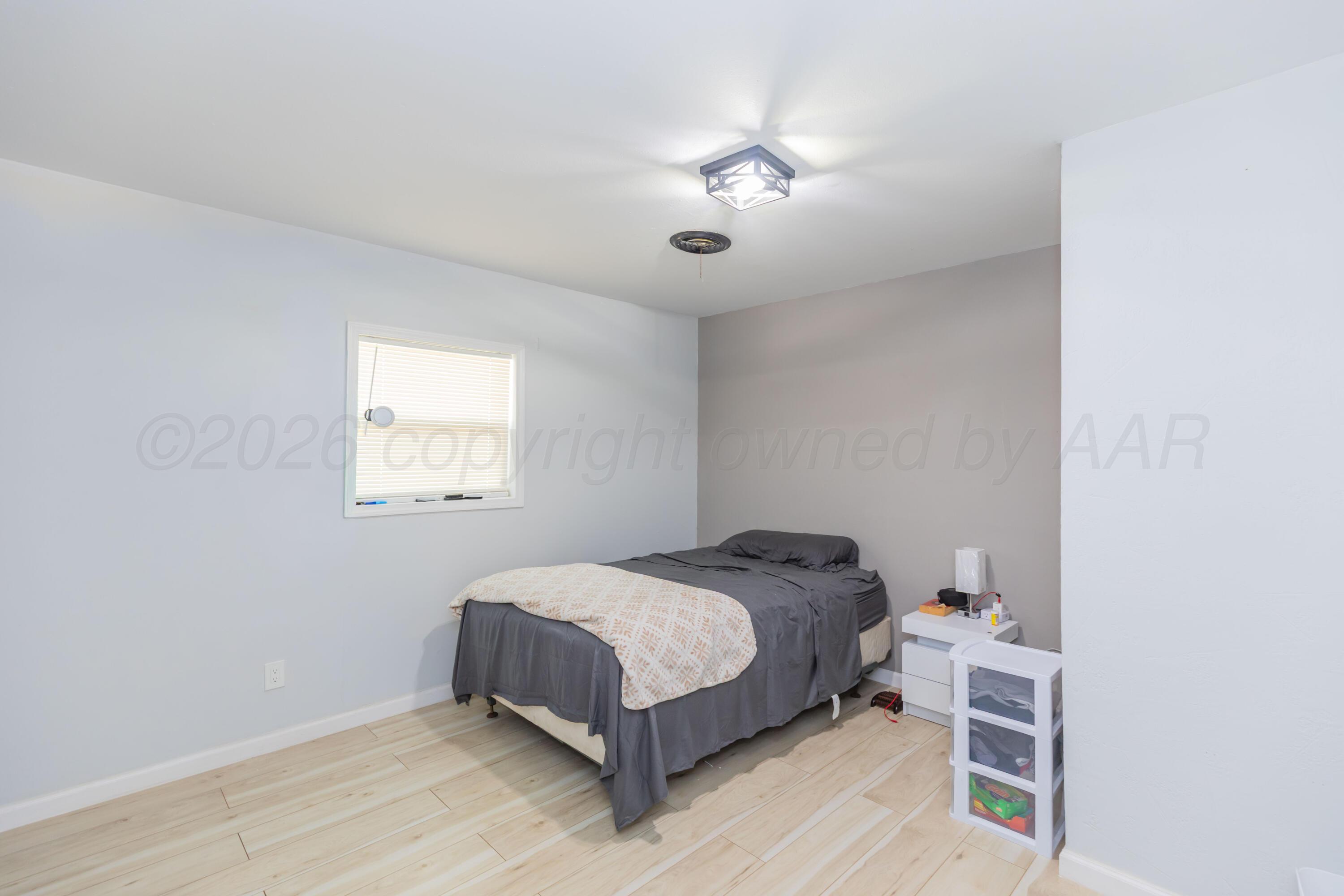 912 W Bonita Avenue Property Photo 16