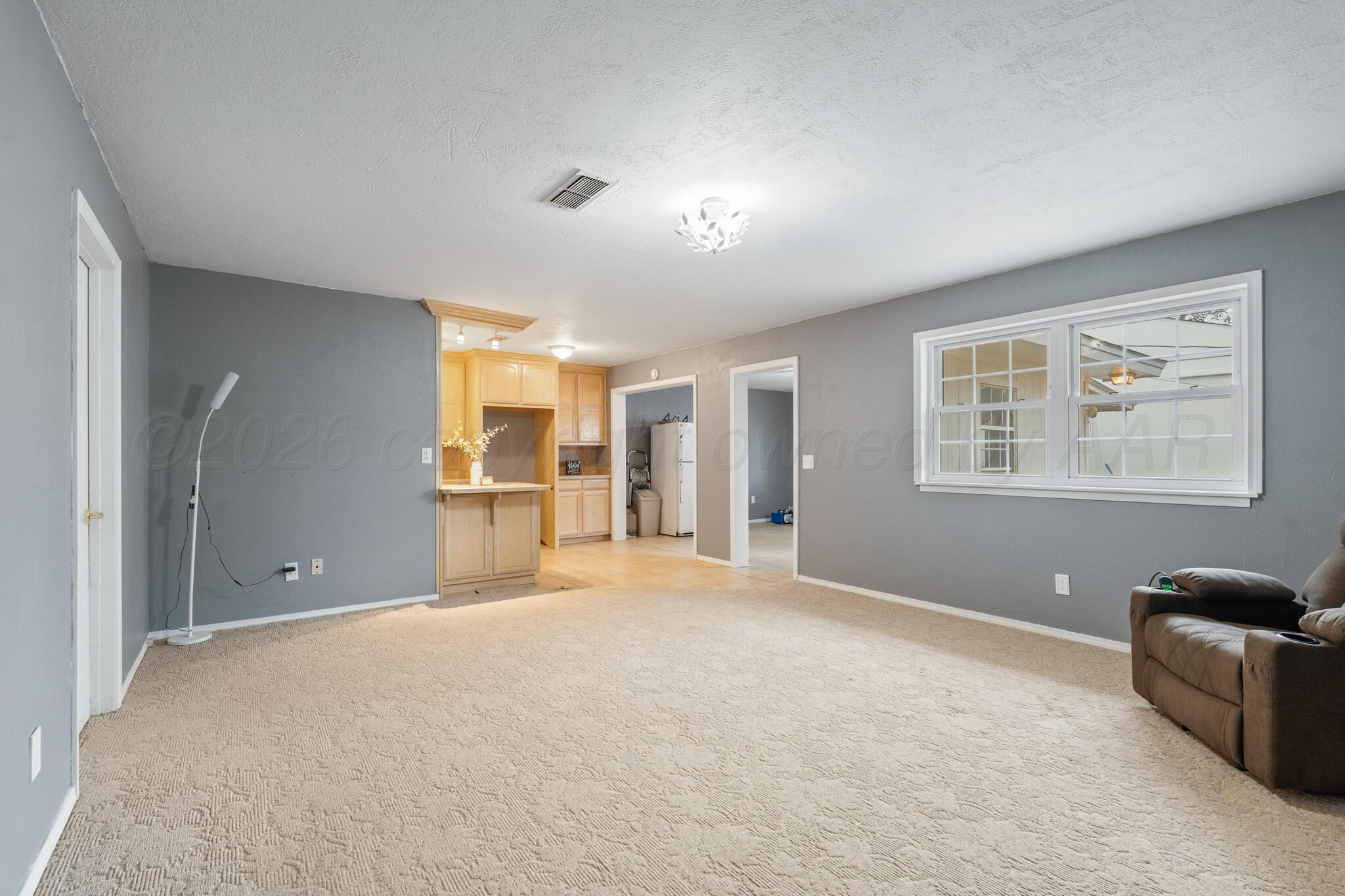 610 Avenue J Property Photo 3