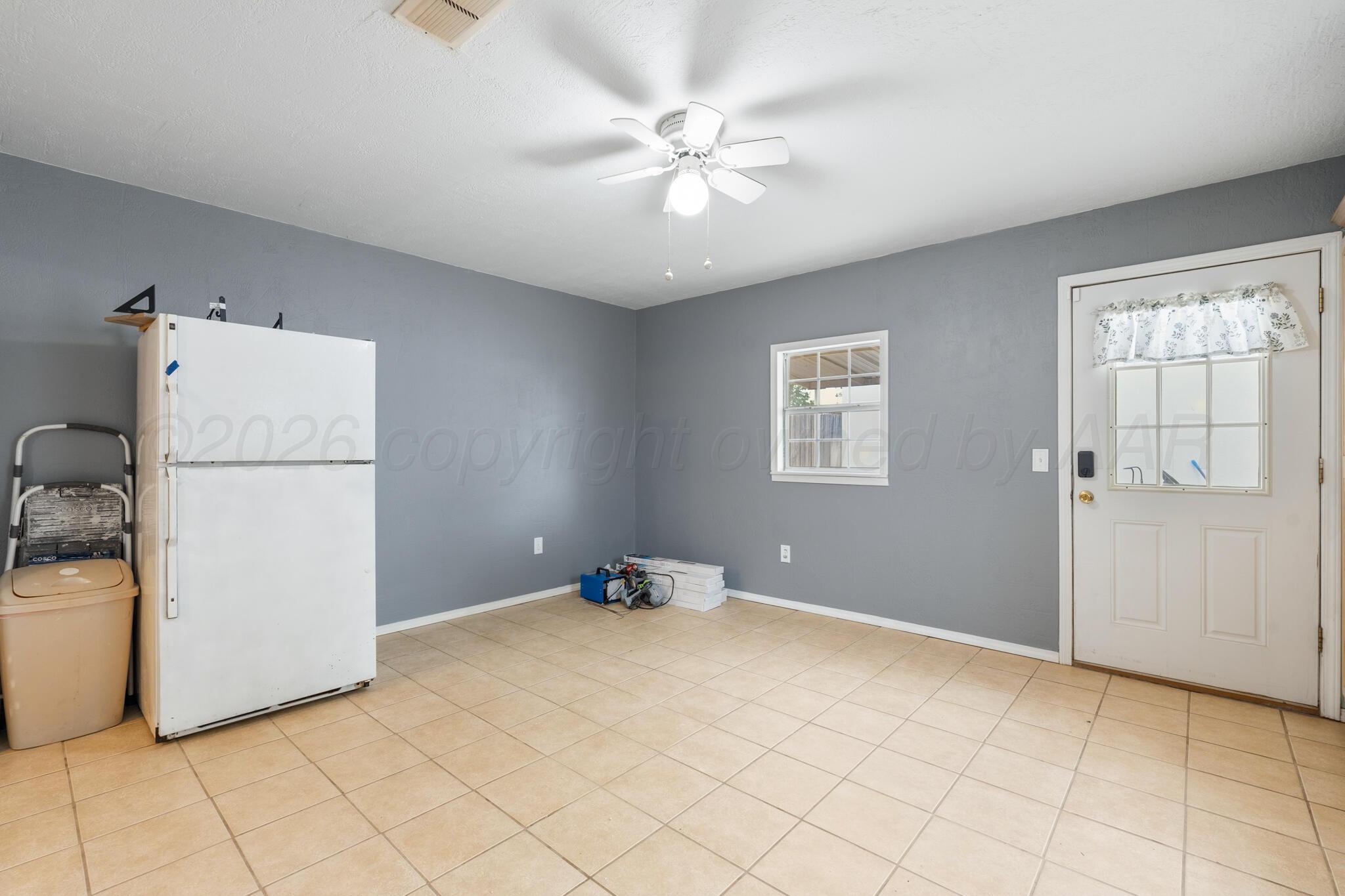 610 Avenue J Property Photo 9