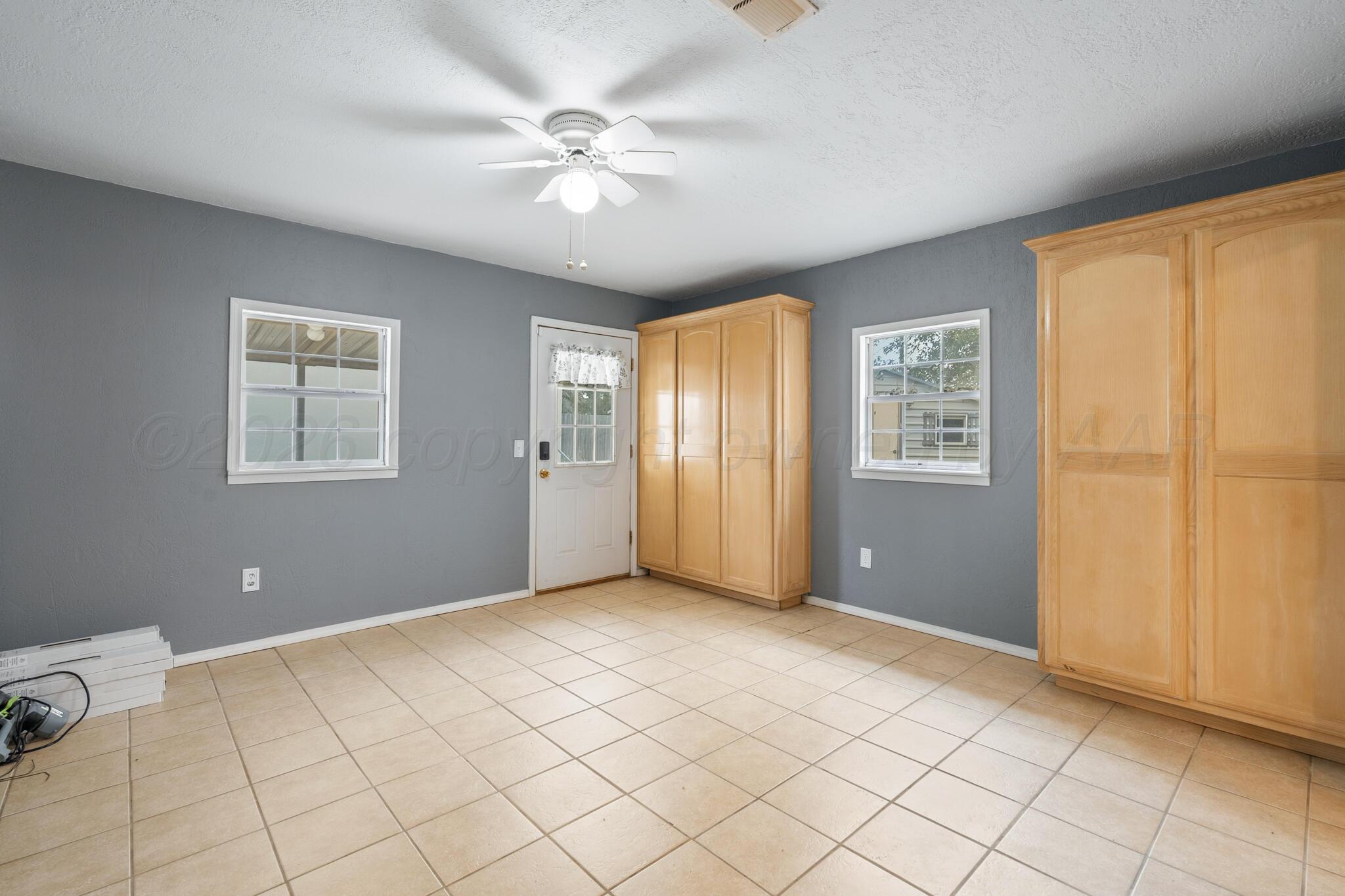 610 Avenue J Property Photo 10