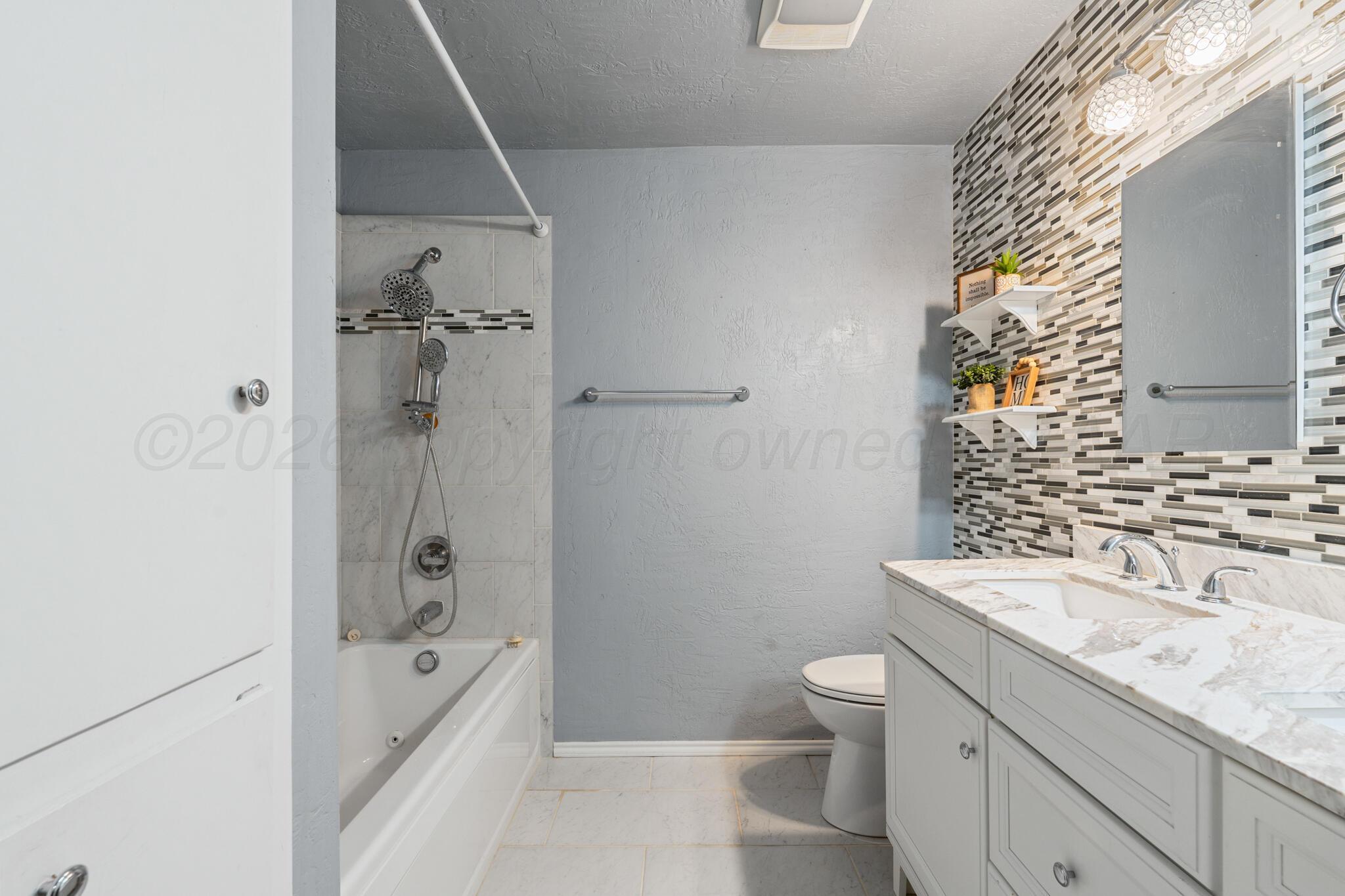 610 Avenue J Property Photo 11