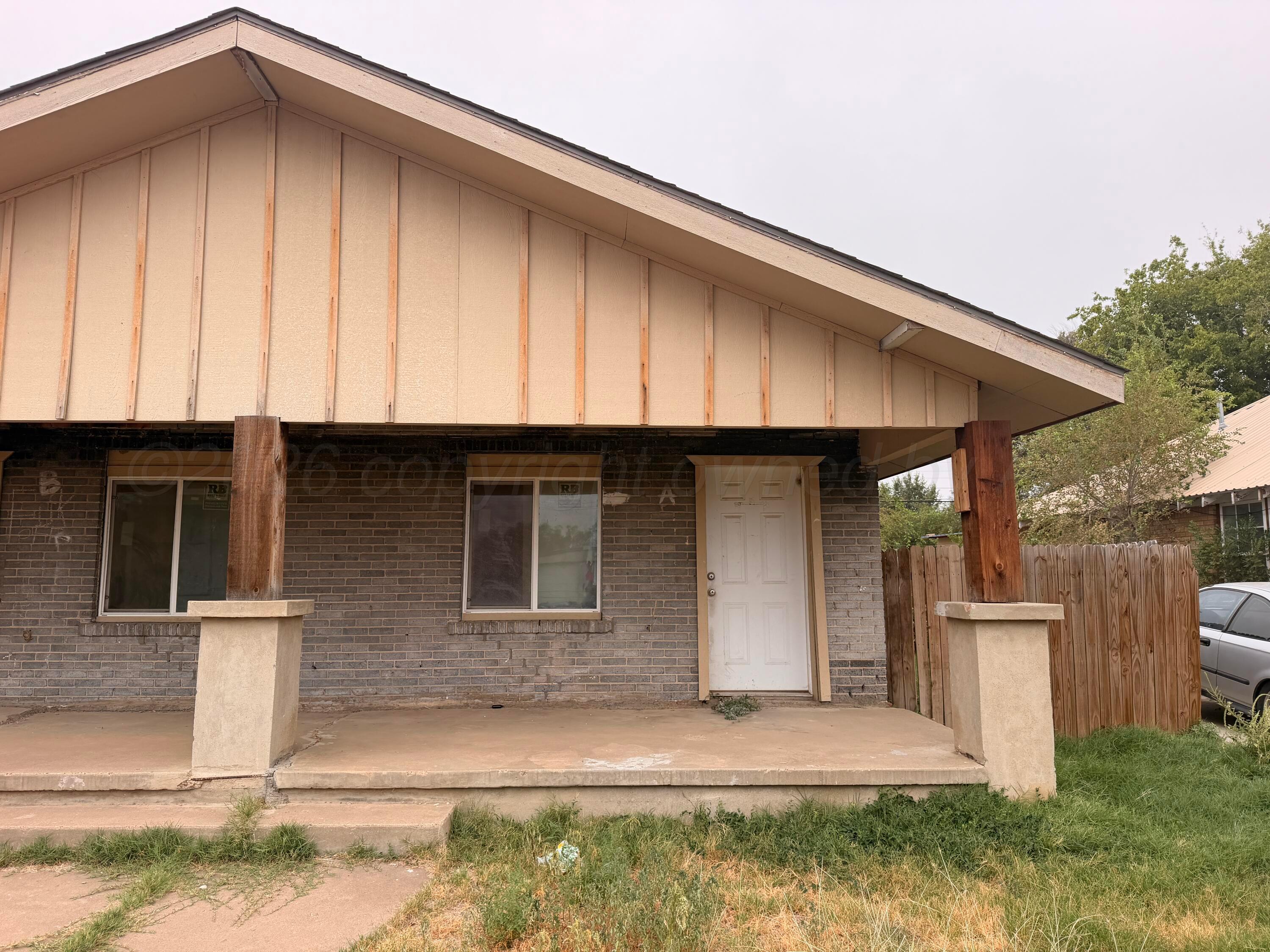 1606 S Lincoln Street Property Photo 2