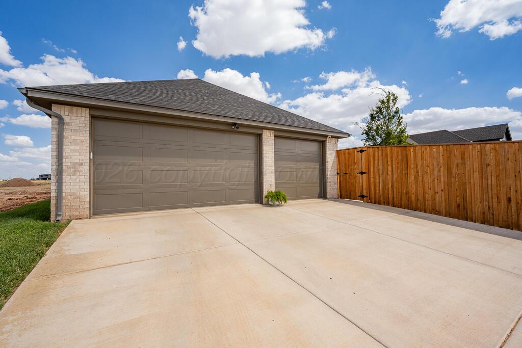 9508 Stonecrest Drive Property Photo 11
