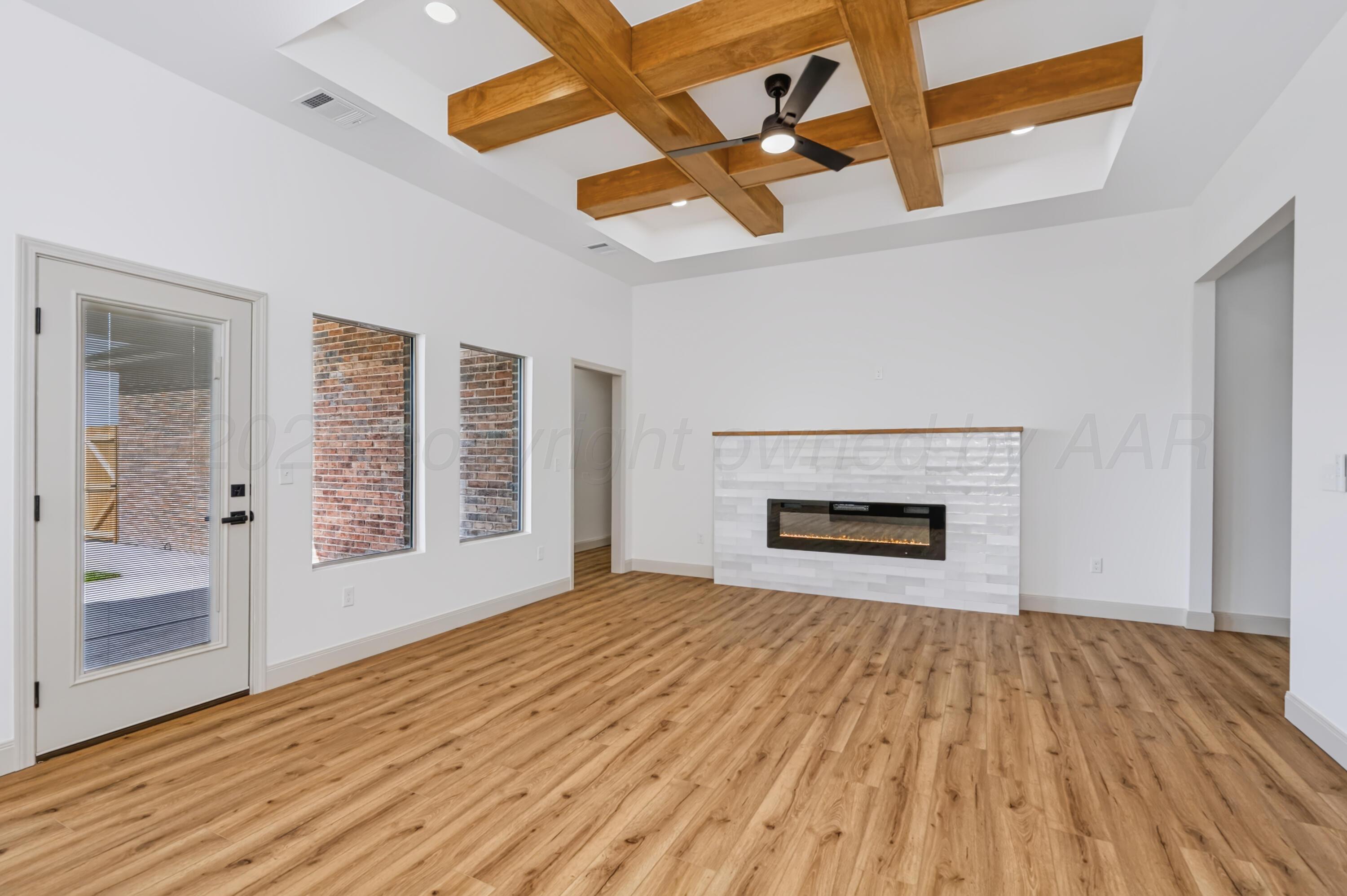 1914 Living Water Drive Property Photo 4