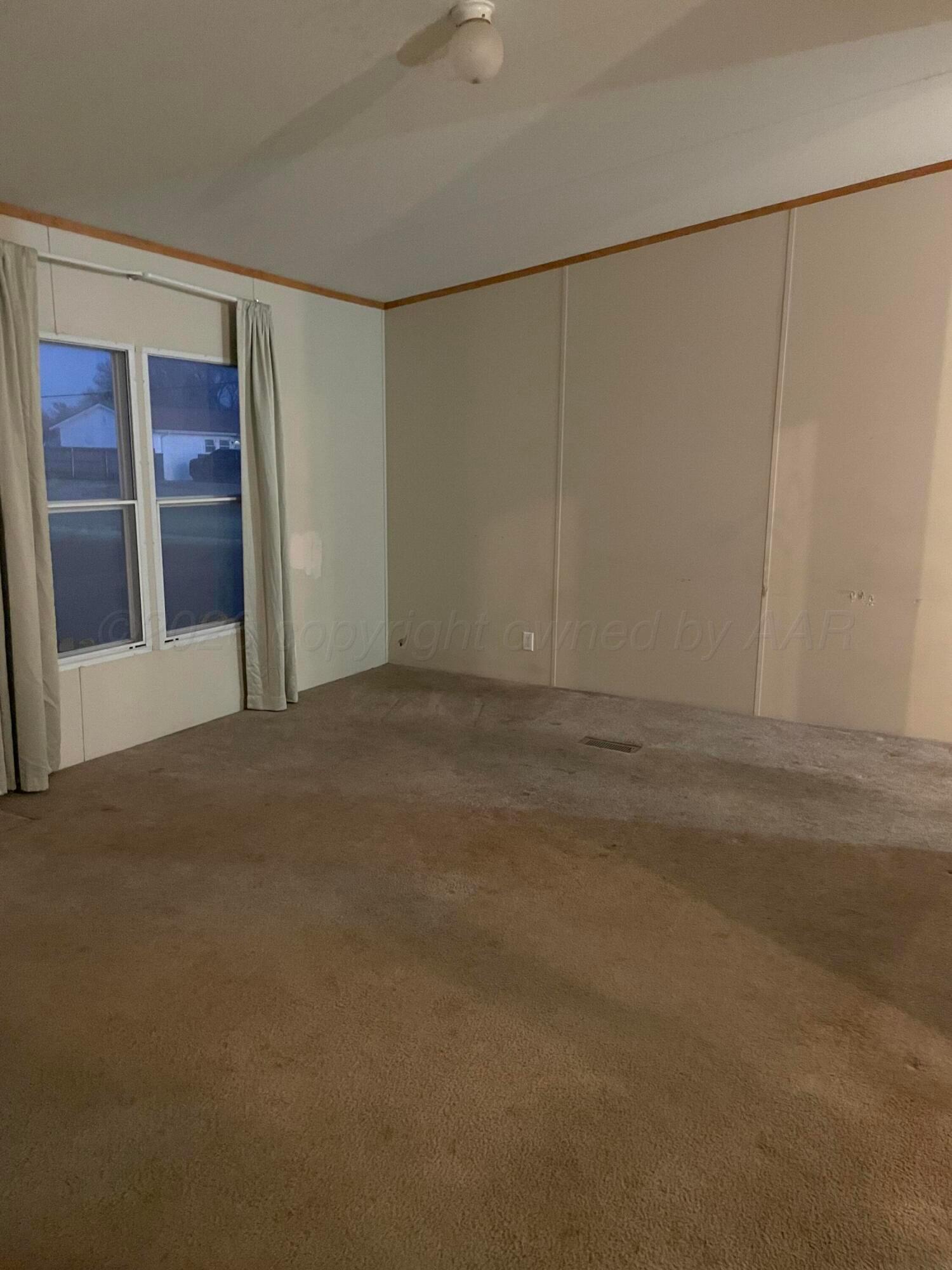 401 N Grace Street Property Photo 3