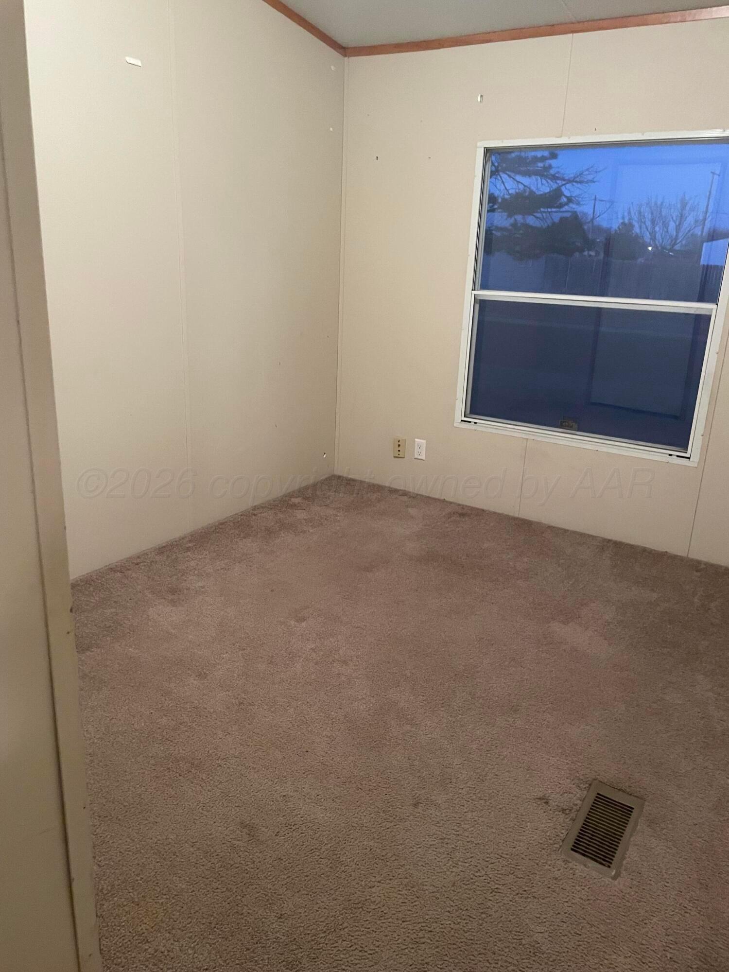 401 N Grace Street Property Photo 12