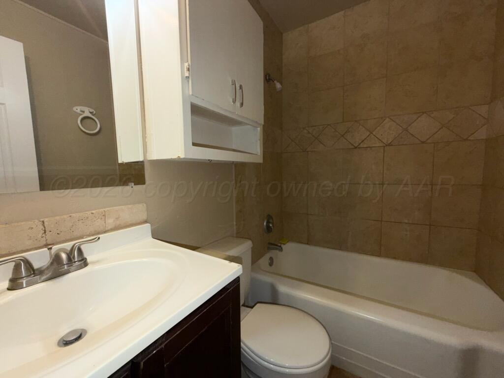 4012 Sw 6th Avenue Property Photo 6