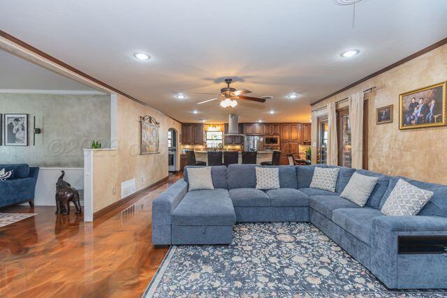 7104 Dreyfuss Road Property Photo 9