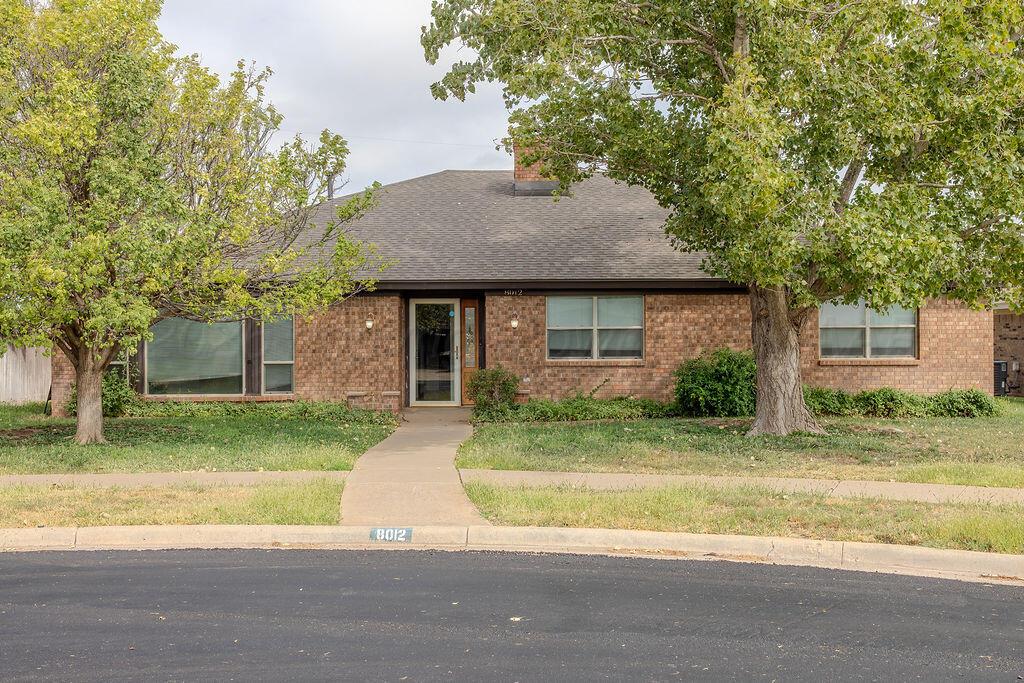 8012 Hoving Property Photo 1