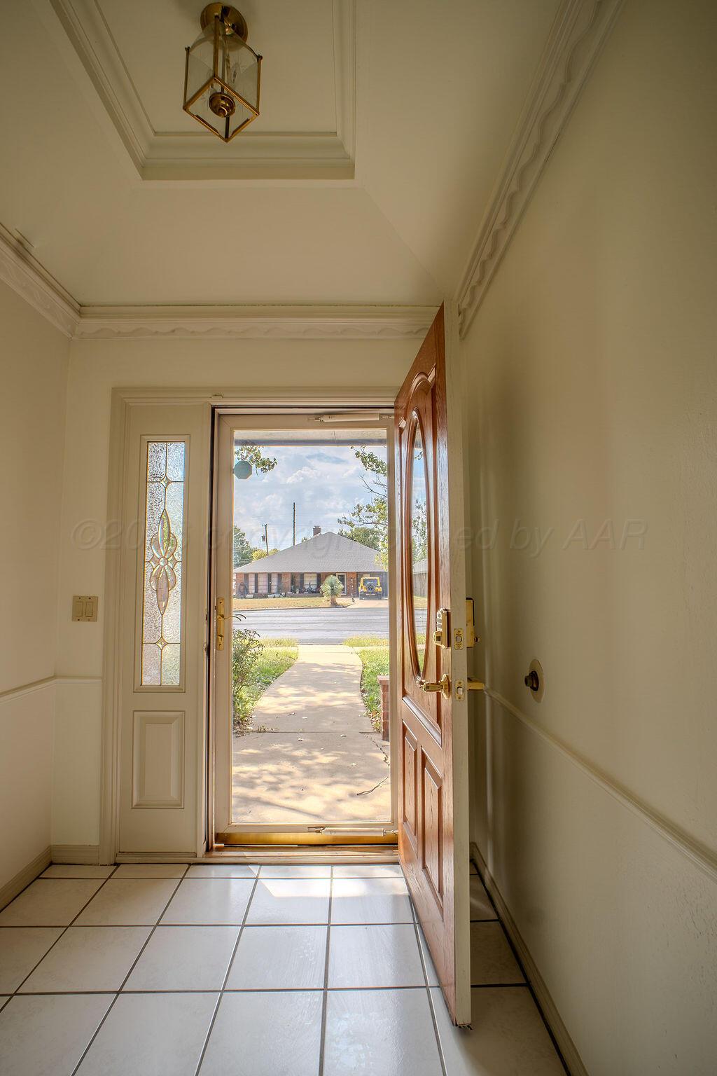 8012 Hoving Property Photo 7