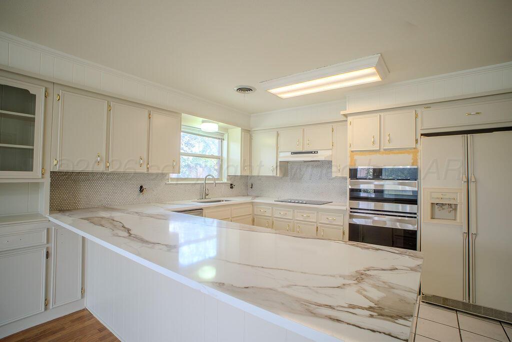 8012 Hoving Property Photo 9