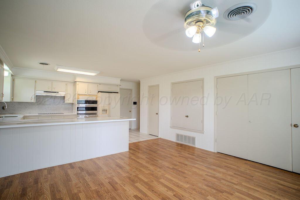 8012 Hoving Property Photo 10