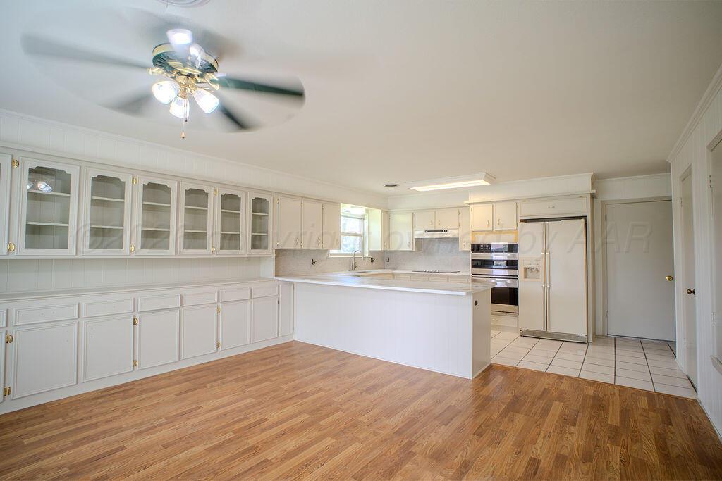 8012 Hoving Property Photo 11