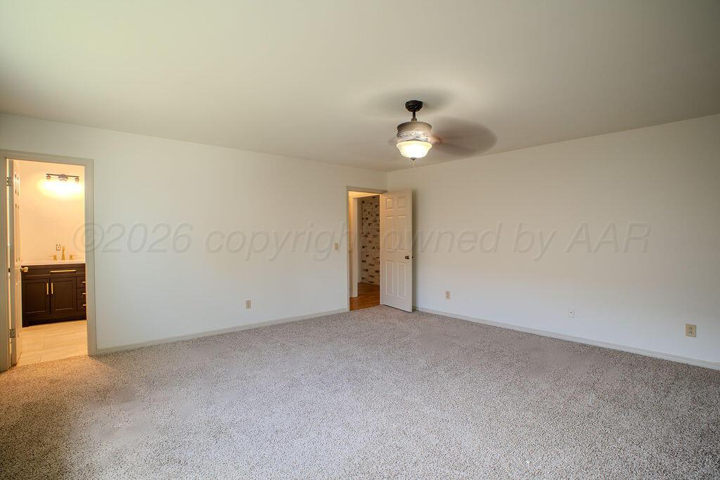 8012 Hoving Property Photo 15