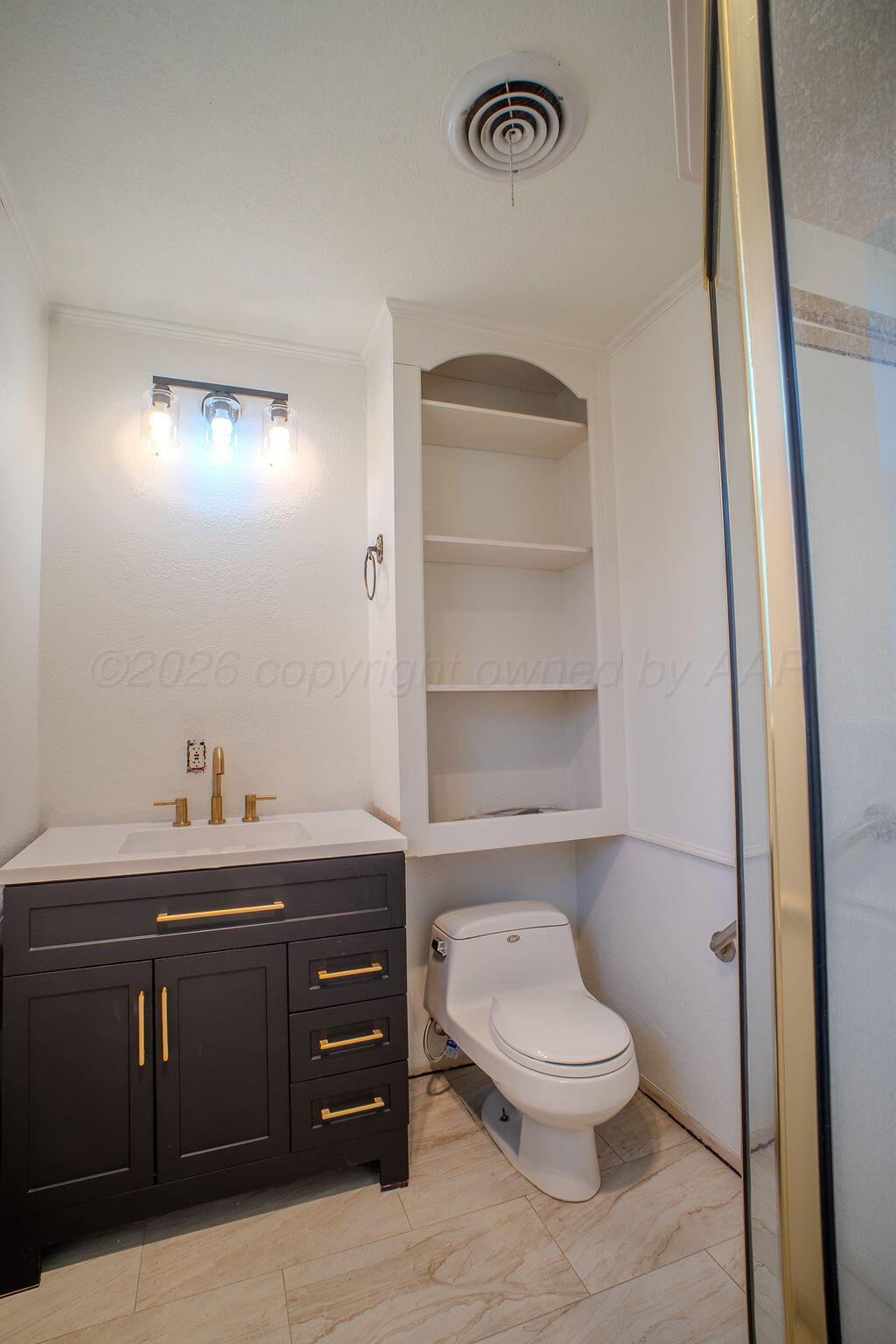 8012 Hoving Property Photo 17