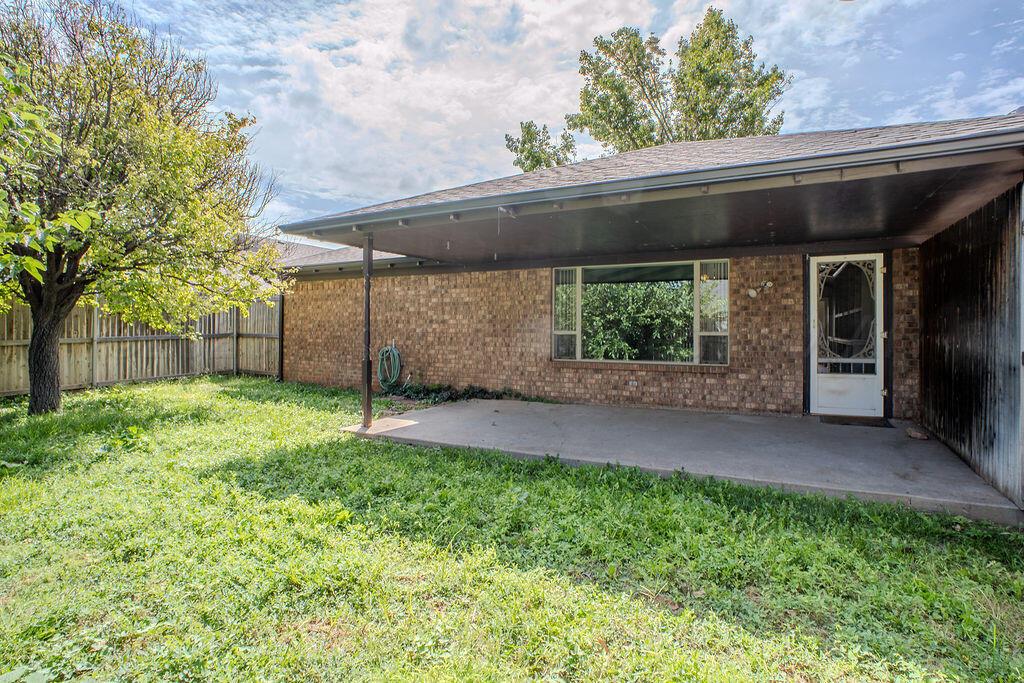 8012 Hoving Property Photo 21