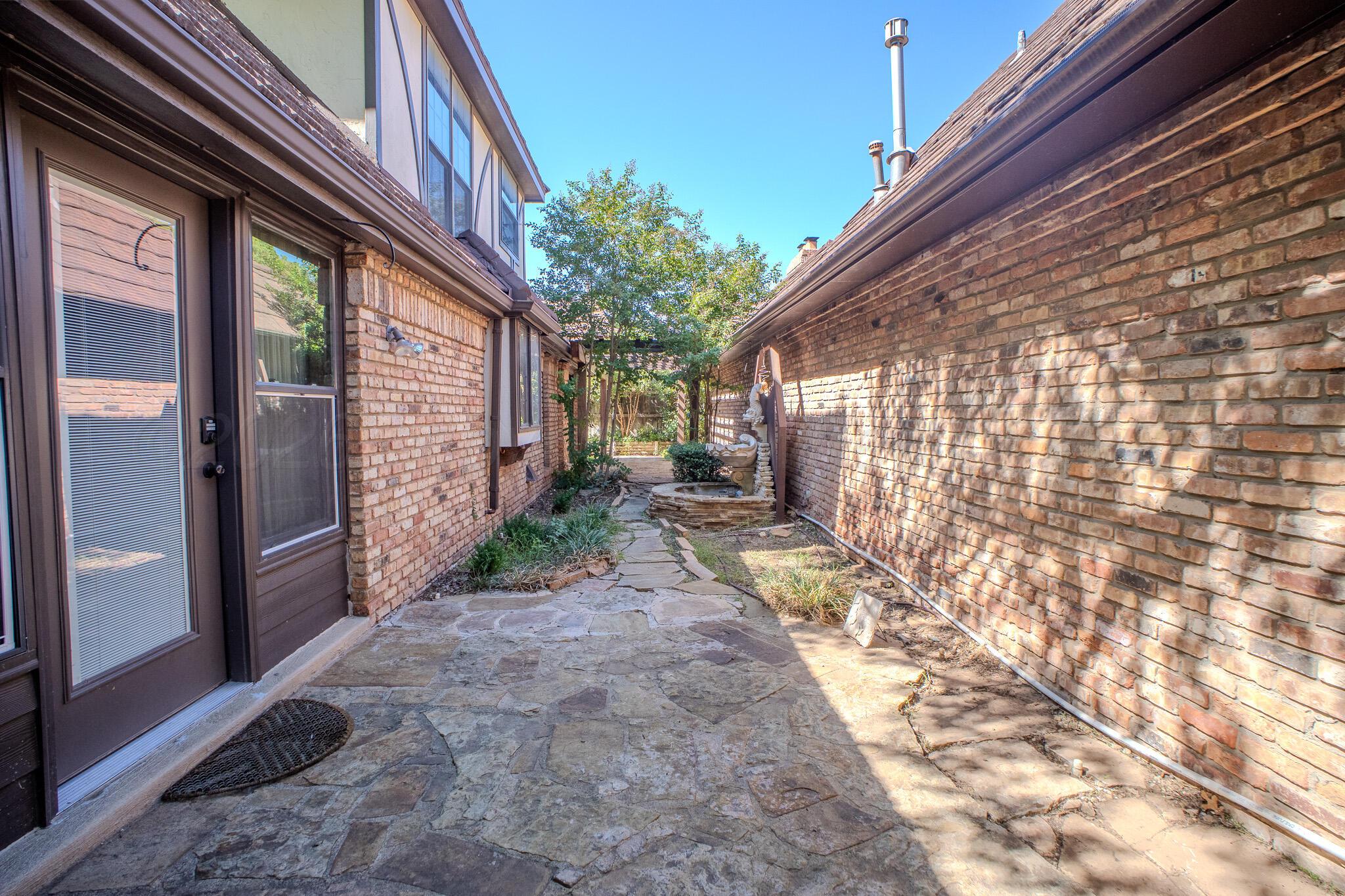 13 Quadrille Street Property Photo 28