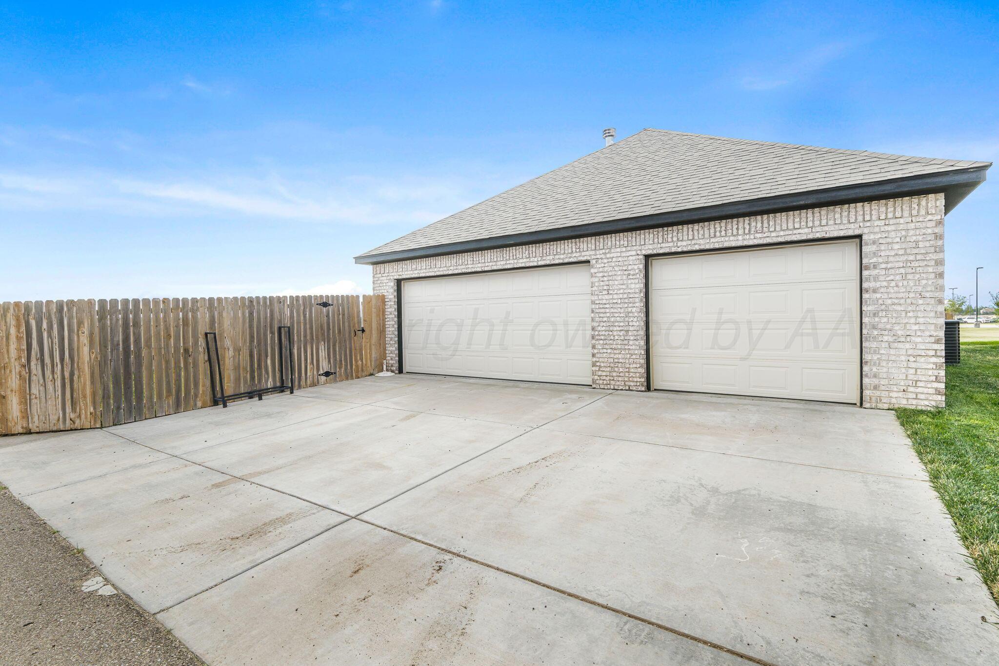 9100 Jack Payne Drive Property Photo 21