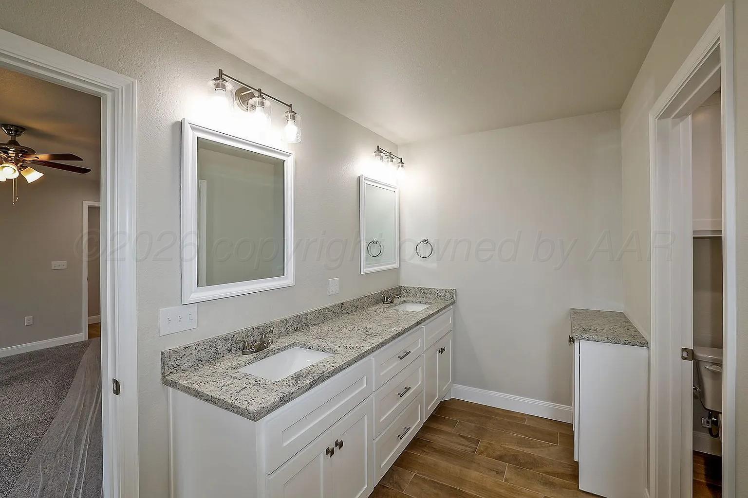 7605 Woodford Avenue Property Photo 8